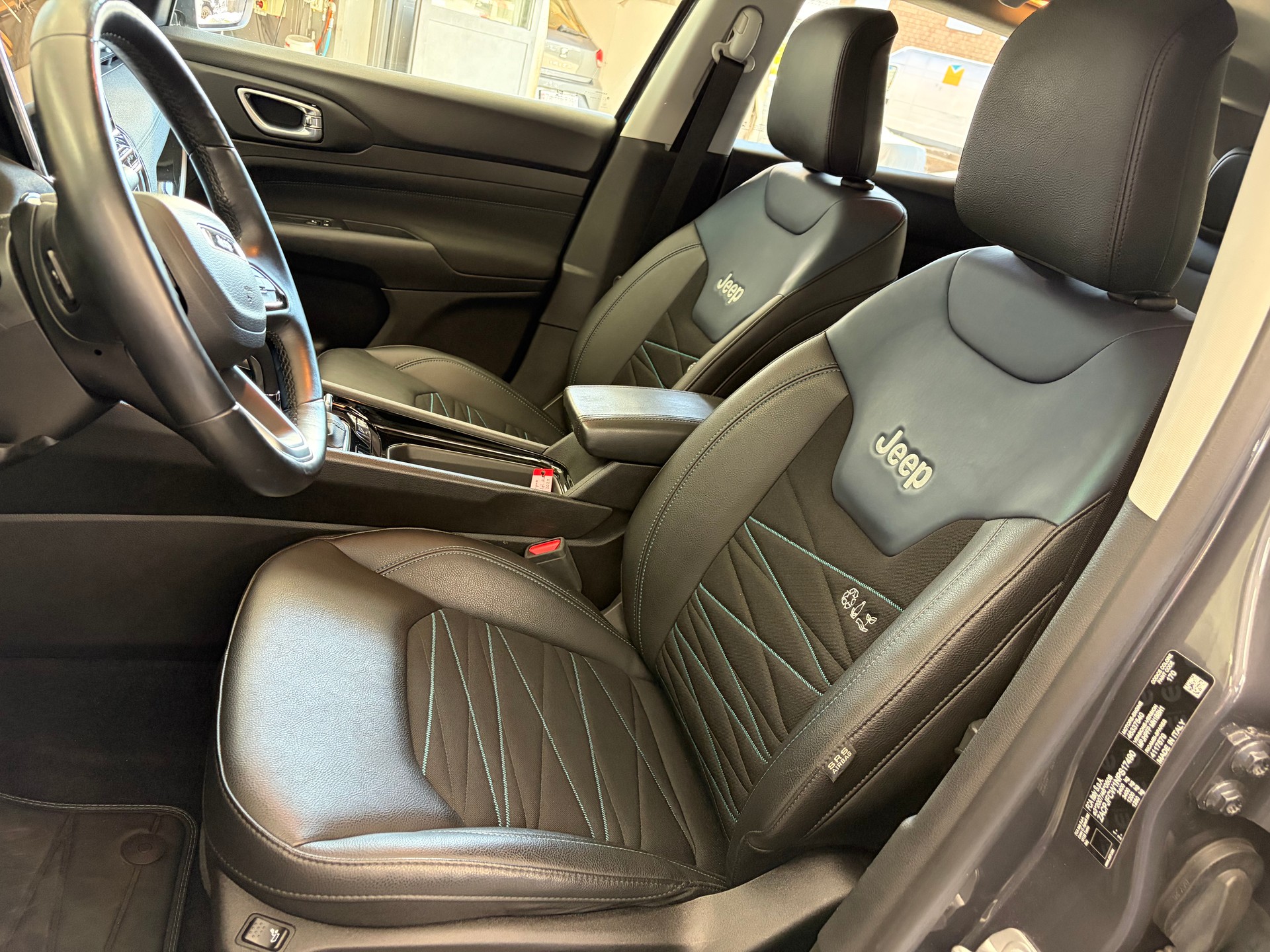 JEEP Compass 1.3 T PHEV Limited AWD-image-4