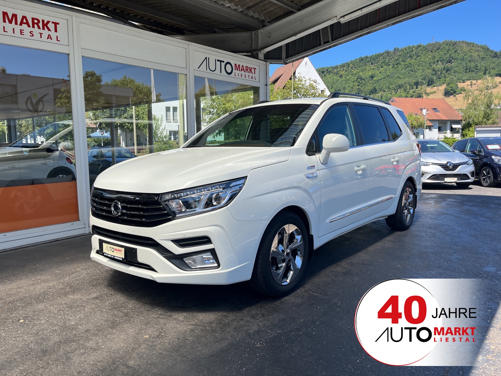 KGM-SsangYong Rodius SV220 e-XDi Sapphire 4WD Automatic