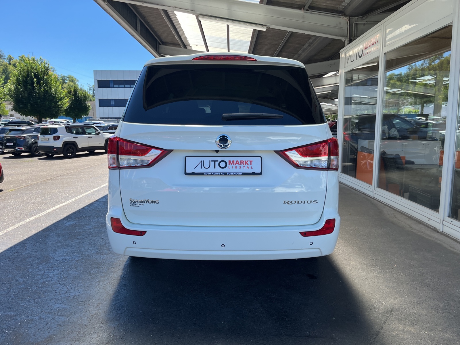 KGM-SsangYong Rodius SV220 e-XDi Sapphire 4WD Automatic-showroom-element-3