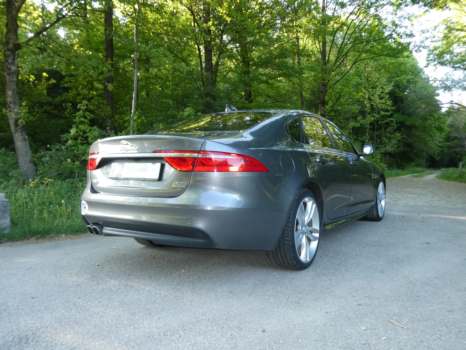 JAGUAR XF 25t R-Sport AWD Automatic-image-4