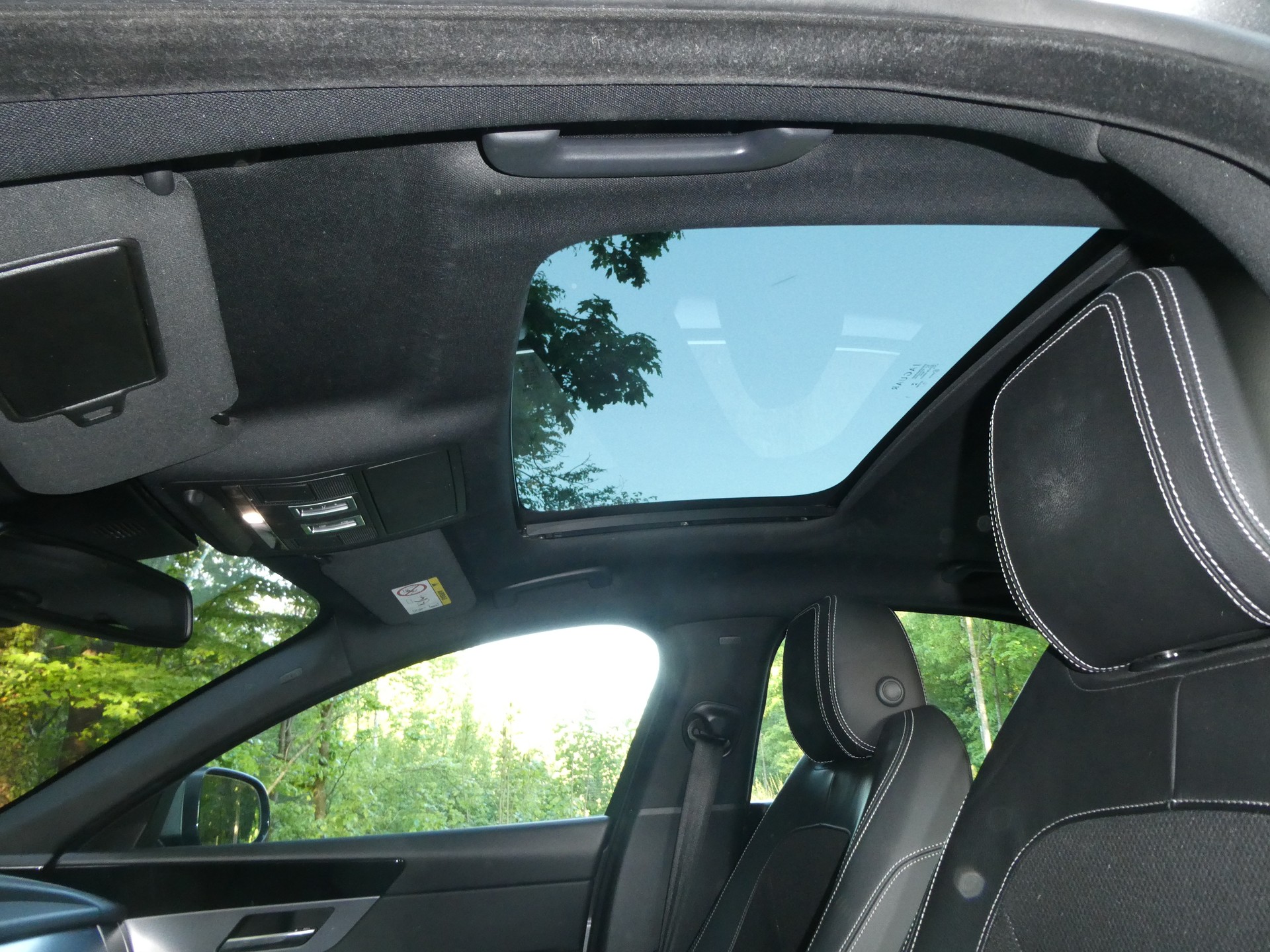 JAGUAR XF 25t R-Sport AWD Automatic-image-7