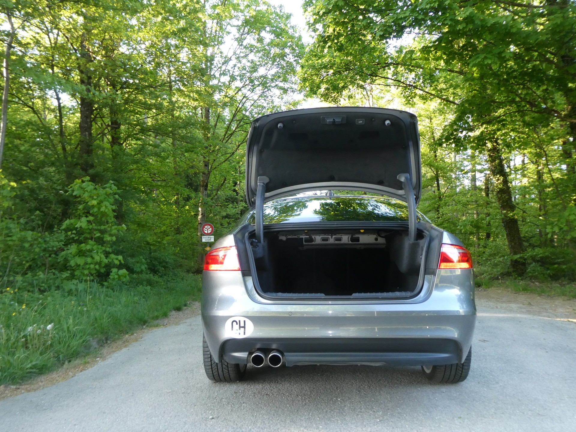 JAGUAR XF 25t R-Sport AWD Automatic-image-6