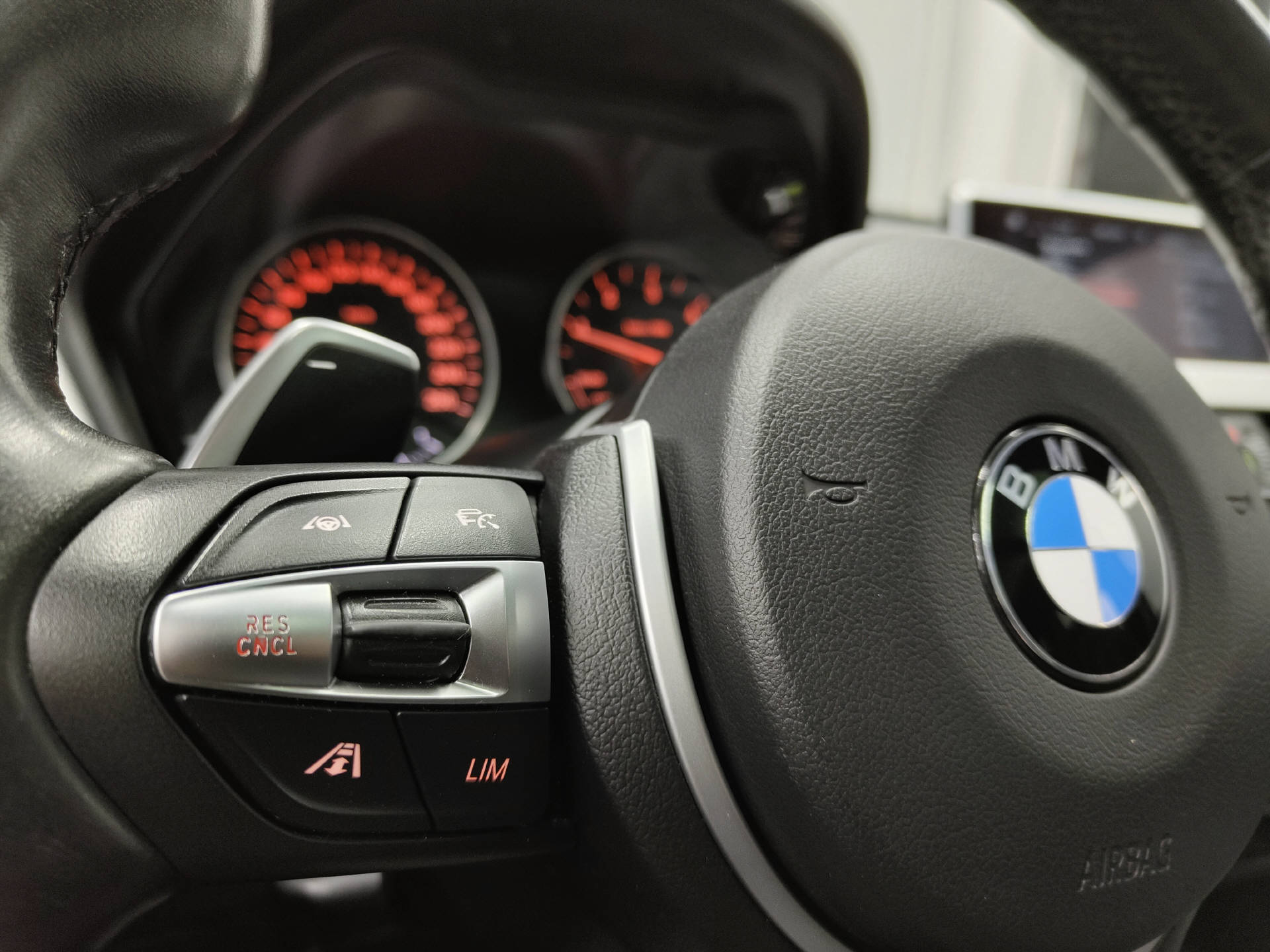 BMW X1 25d xDrive SAG M Sport Steptronic-image-13