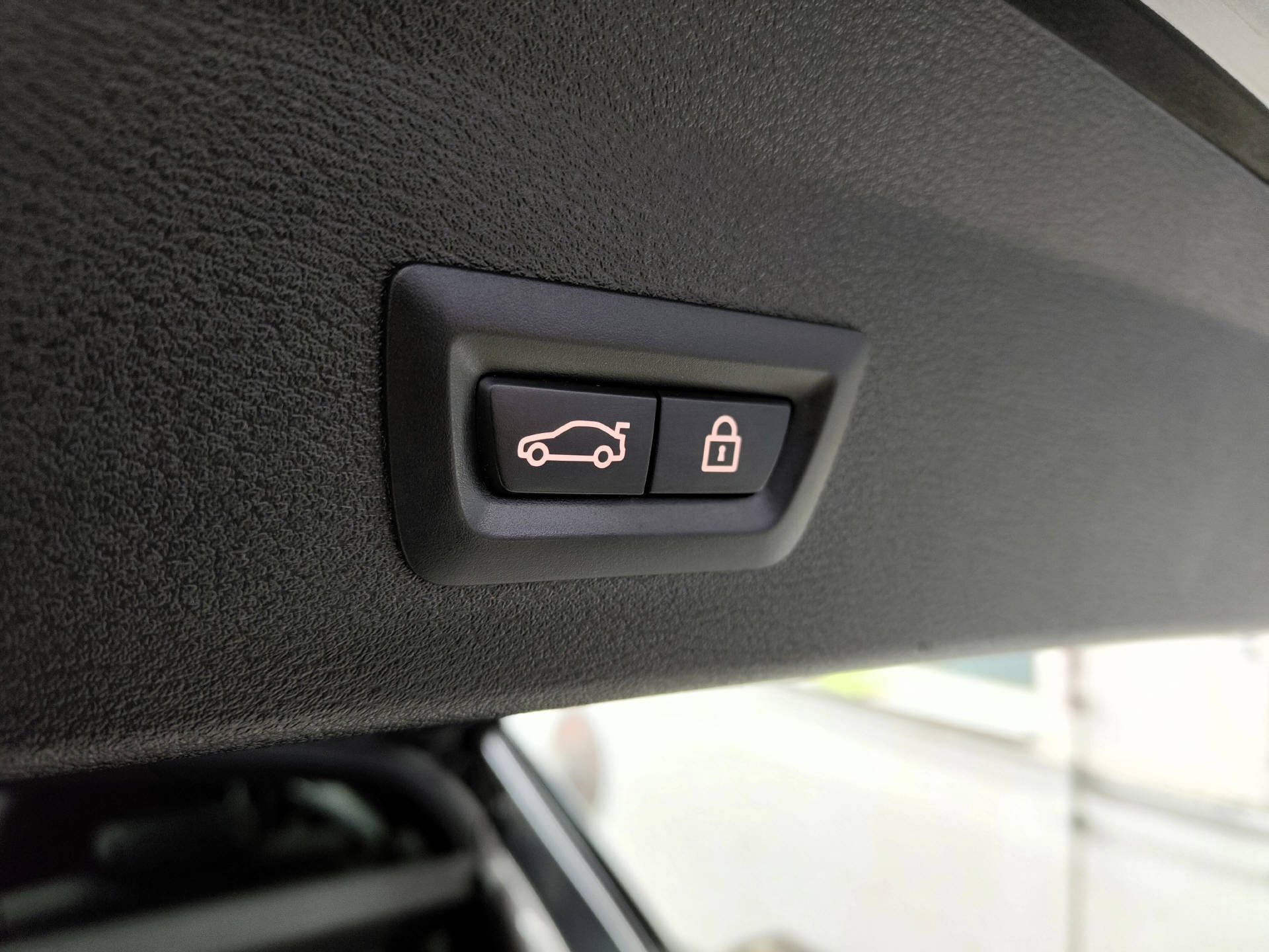 BMW X1 25d xDrive SAG M Sport Steptronic-image-19