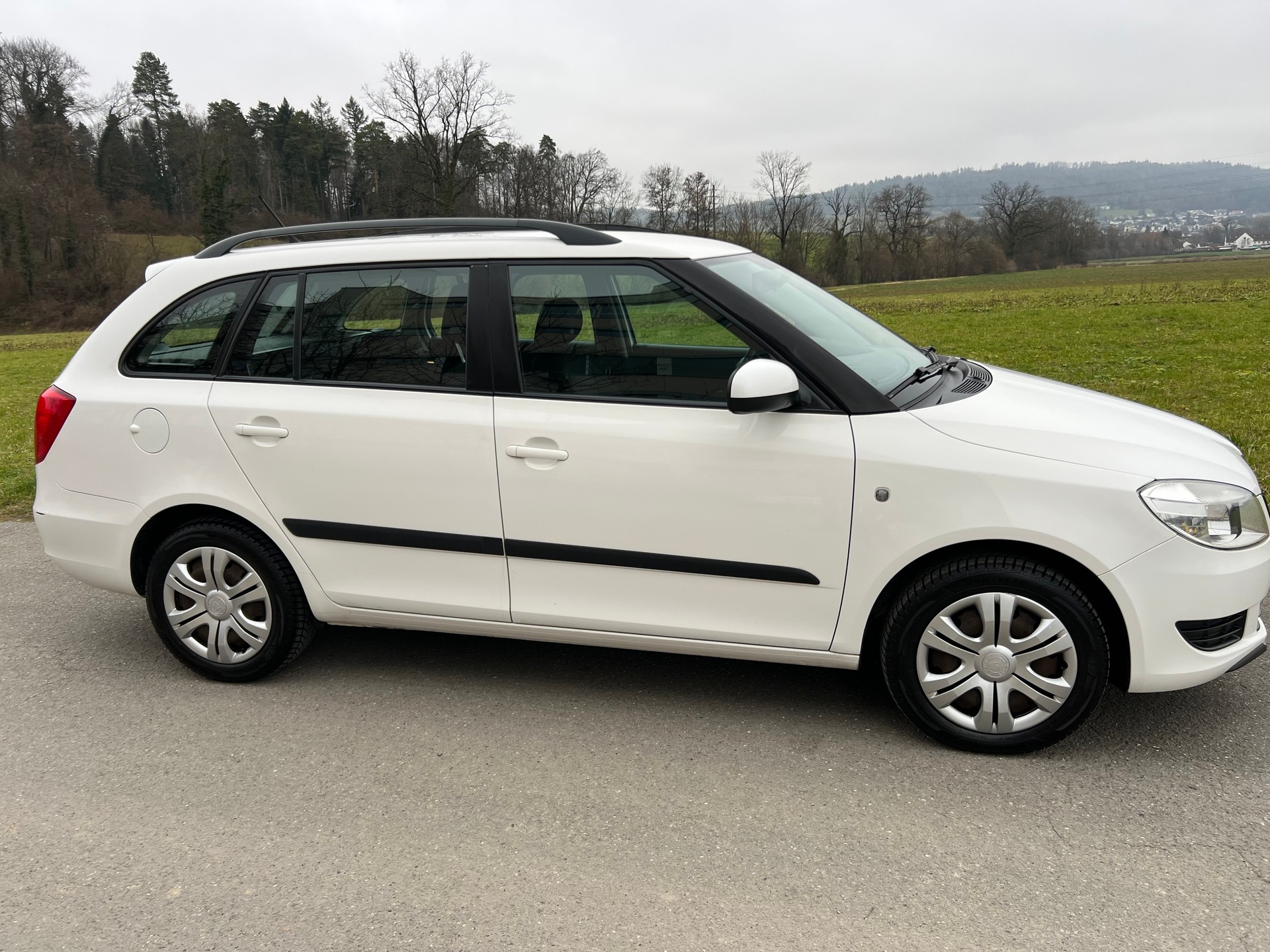 SKODA Fabia 1.2 TSI Ambition-image-2