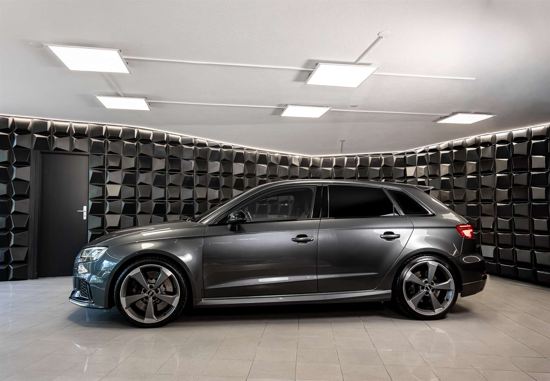 AUDI RS3 *ABT* Sportback 2.5 TSI quattro S-tronic ohne OPF-showroom-element-1