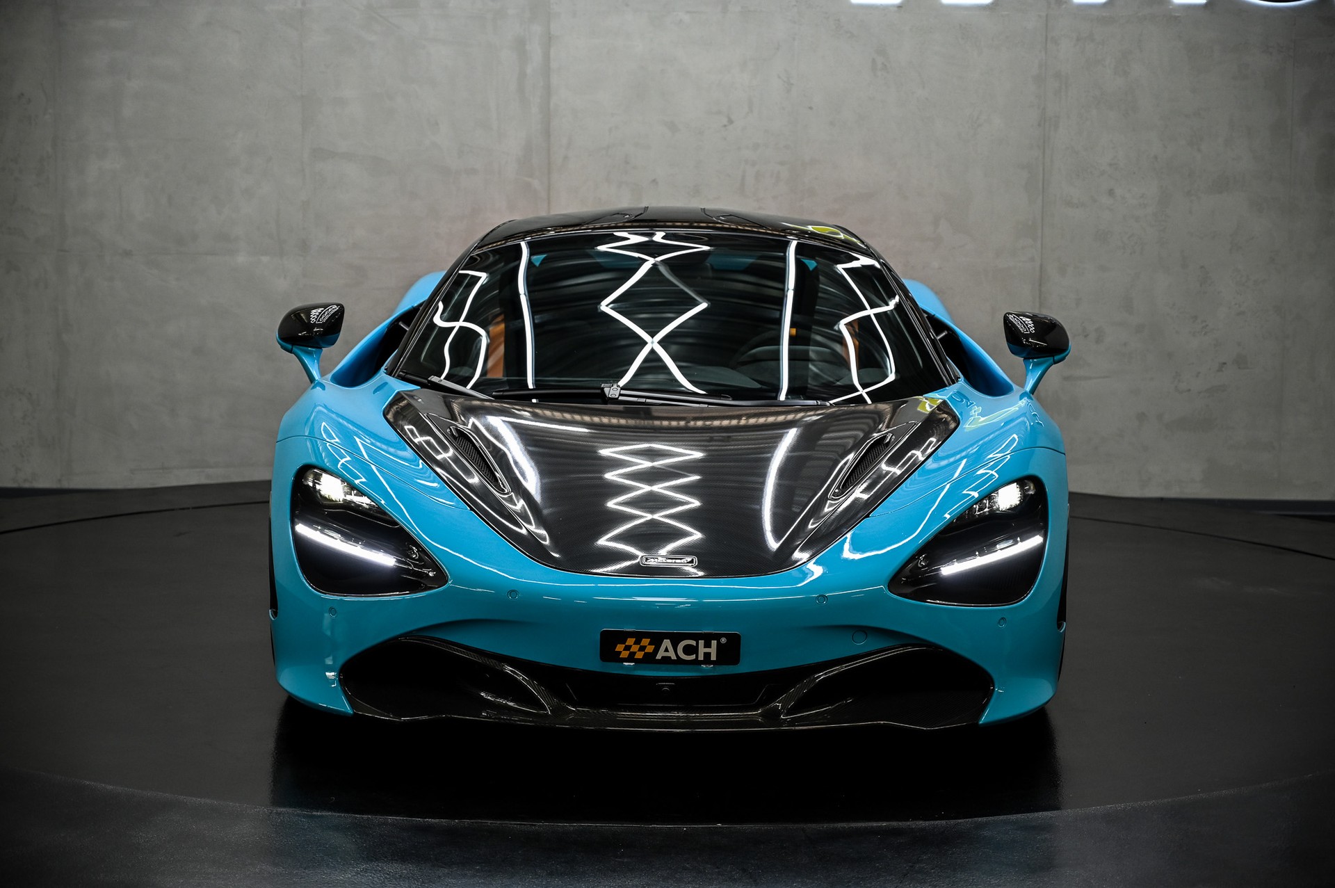 McLAREN 720S Coupé Performance 4.0 V8 SSG-showroom-element-1