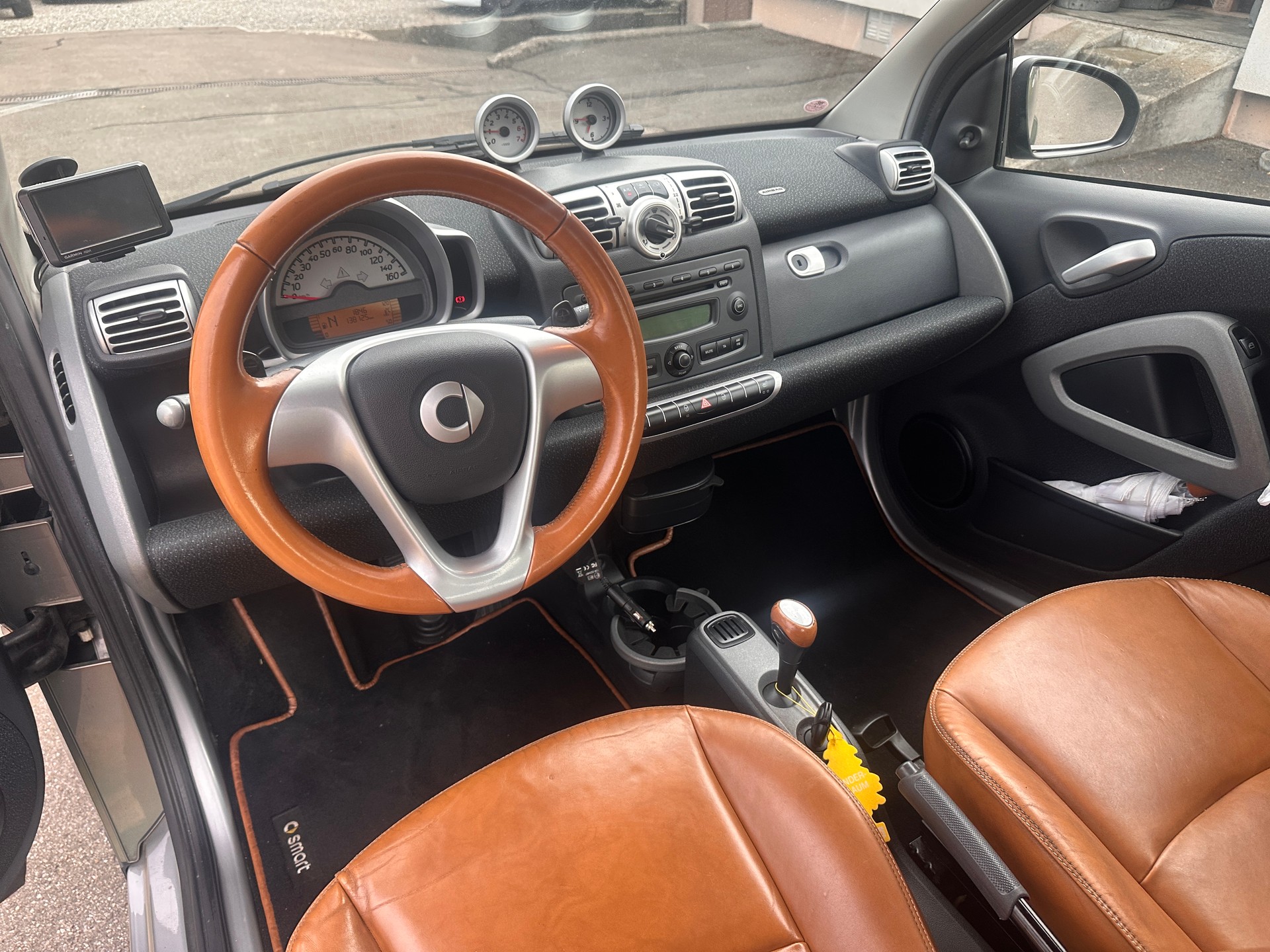 SMART fortwo pure softouch-showroom-element-3