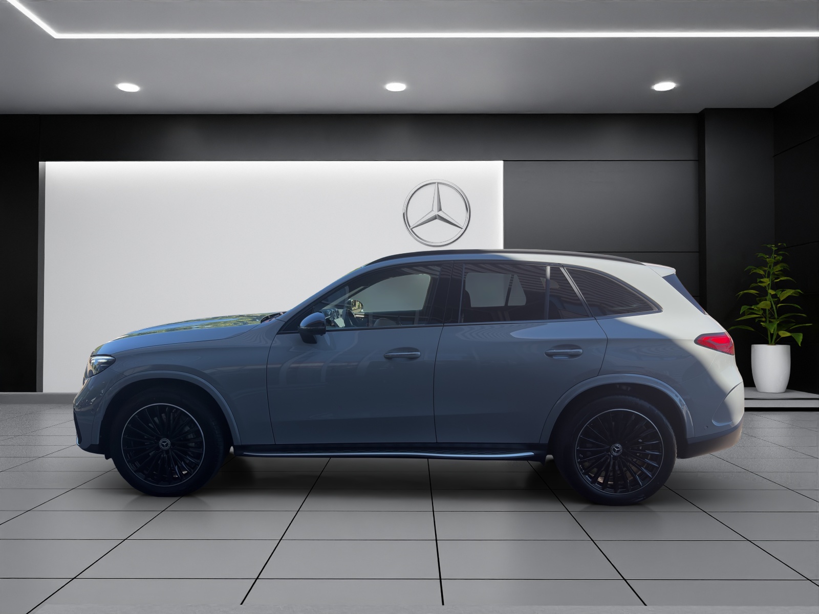 MERCEDES-BENZ GLC 300 4Matic 9G-Tronic-showroom-element-2