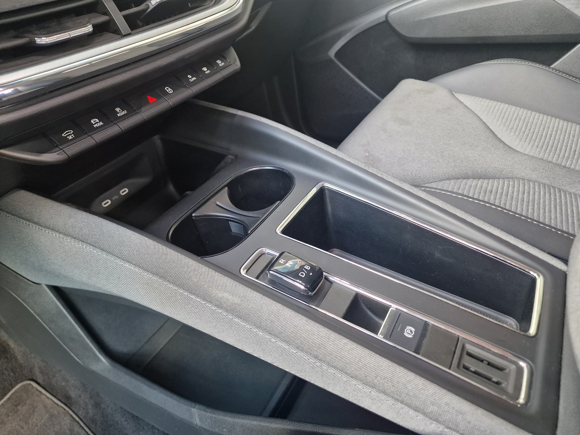SKODA Enyaq iV 80 24Mt Gara MFK Neu-image-14