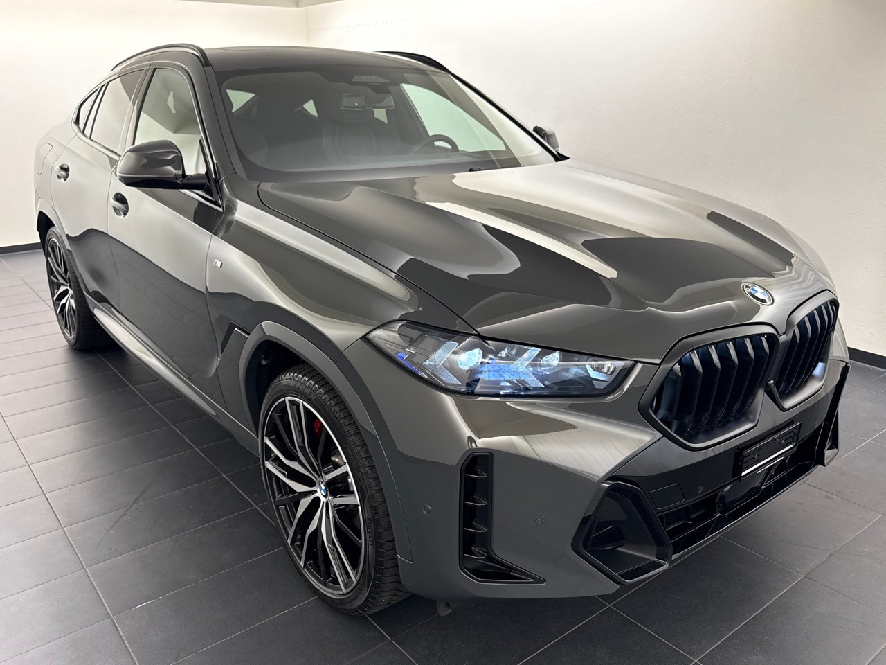 BMW X6 xDrive 48V 40d MSportPro '' inkl. AHK & Standheizung''-showroom-element-3