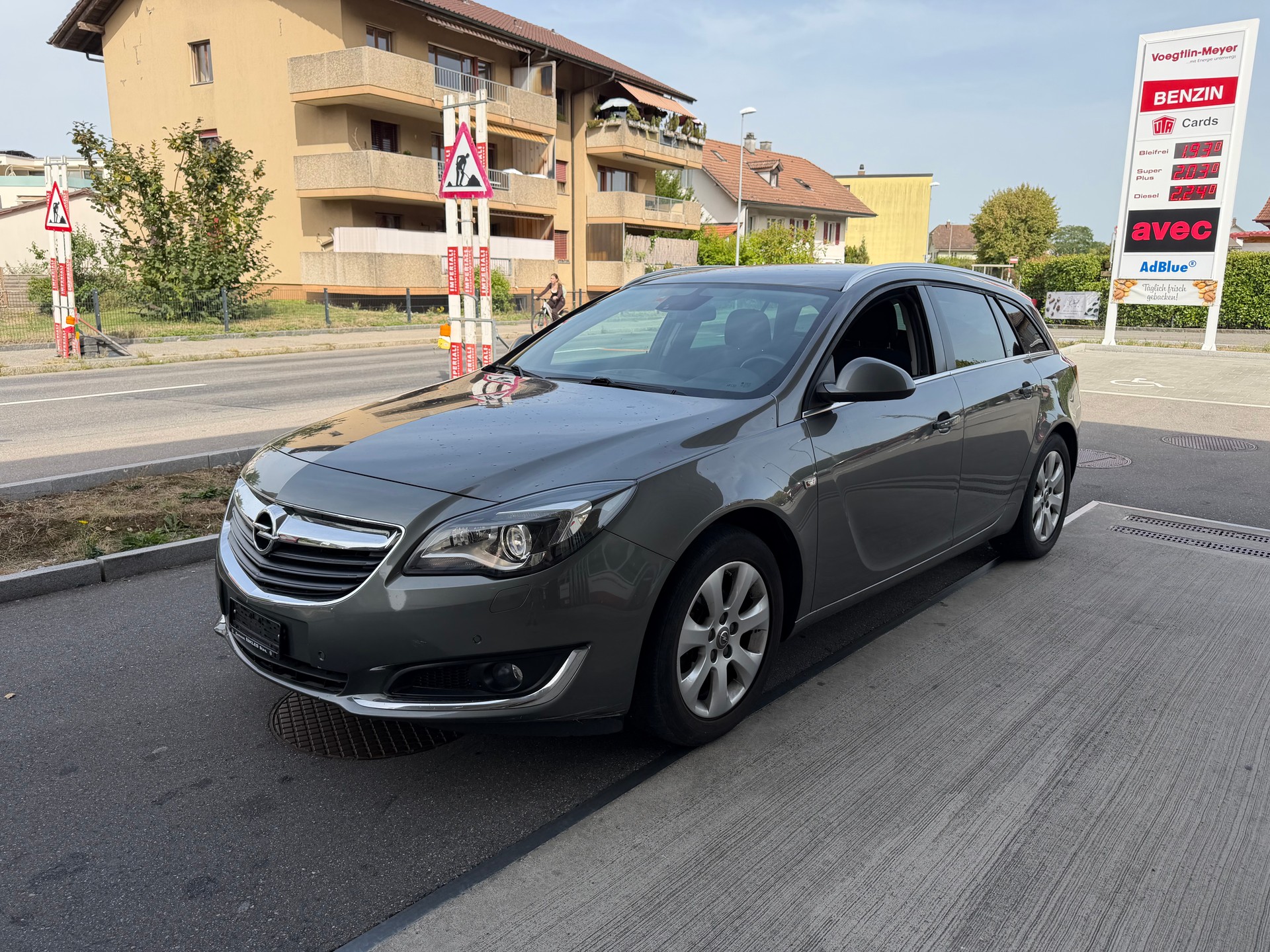 OPEL Insignia Sports Tourer 1.6 CDTI Edition Automatic-frisch ab Mfk-showroom-element-2