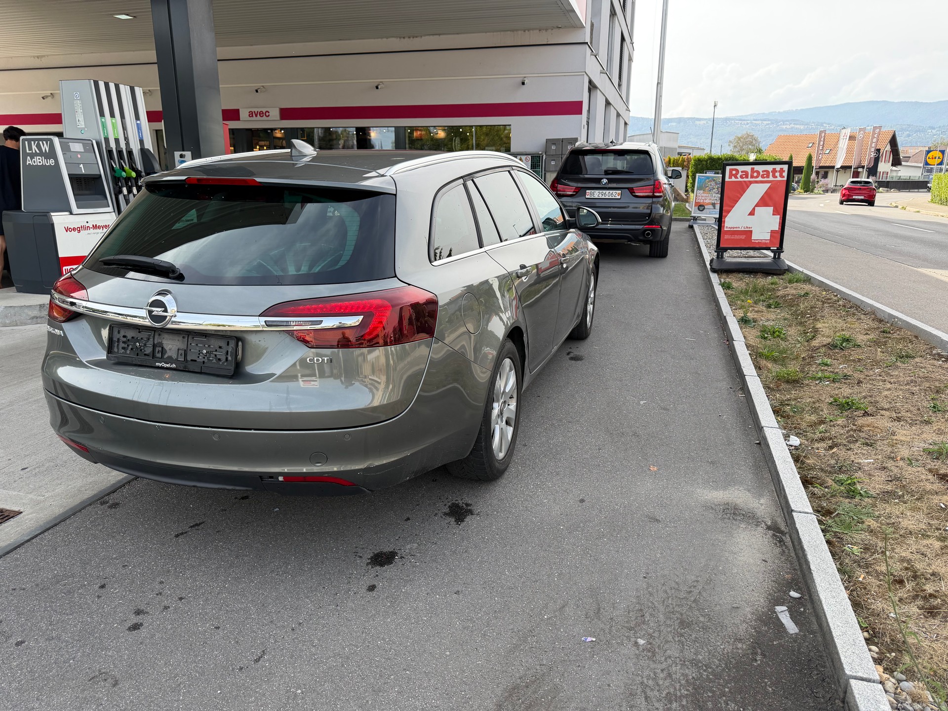 OPEL Insignia Sports Tourer 1.6 CDTI Edition Automatic-frisch ab Mfk-showroom-element-3