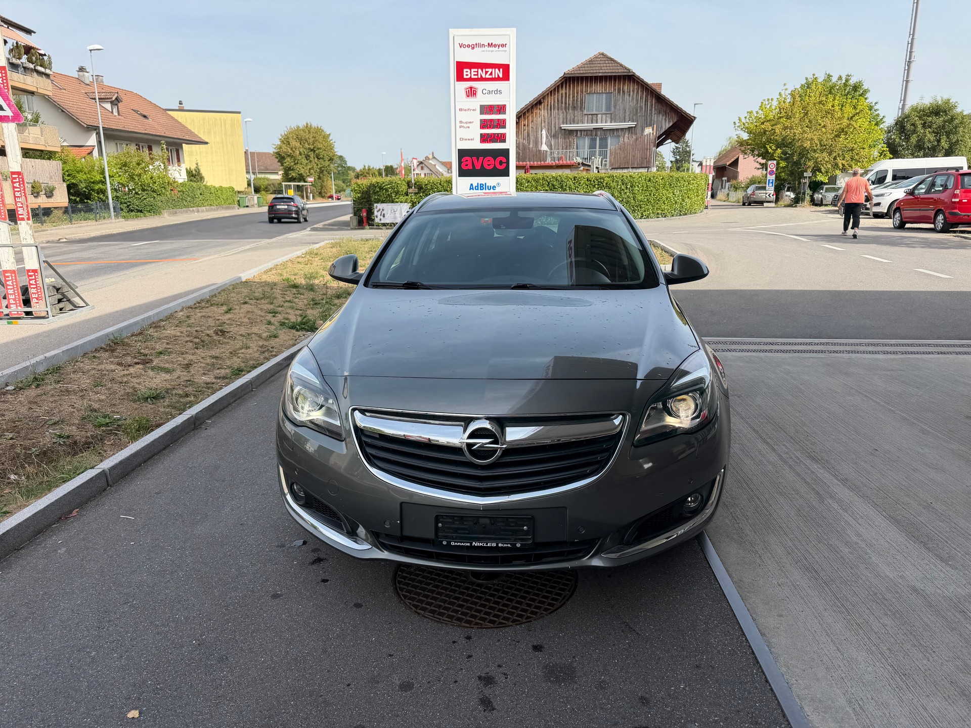 OPEL Insignia Sports Tourer 1.6 CDTI Edition Automatic-frisch ab Mfk-showroom-element-1