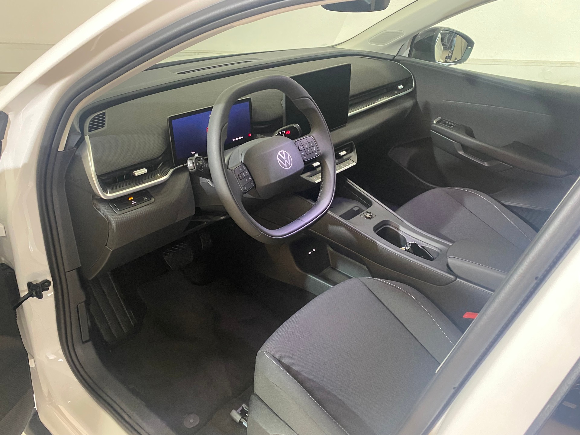 VW ID.Polo 52 kWh Life Edition One-image-5
