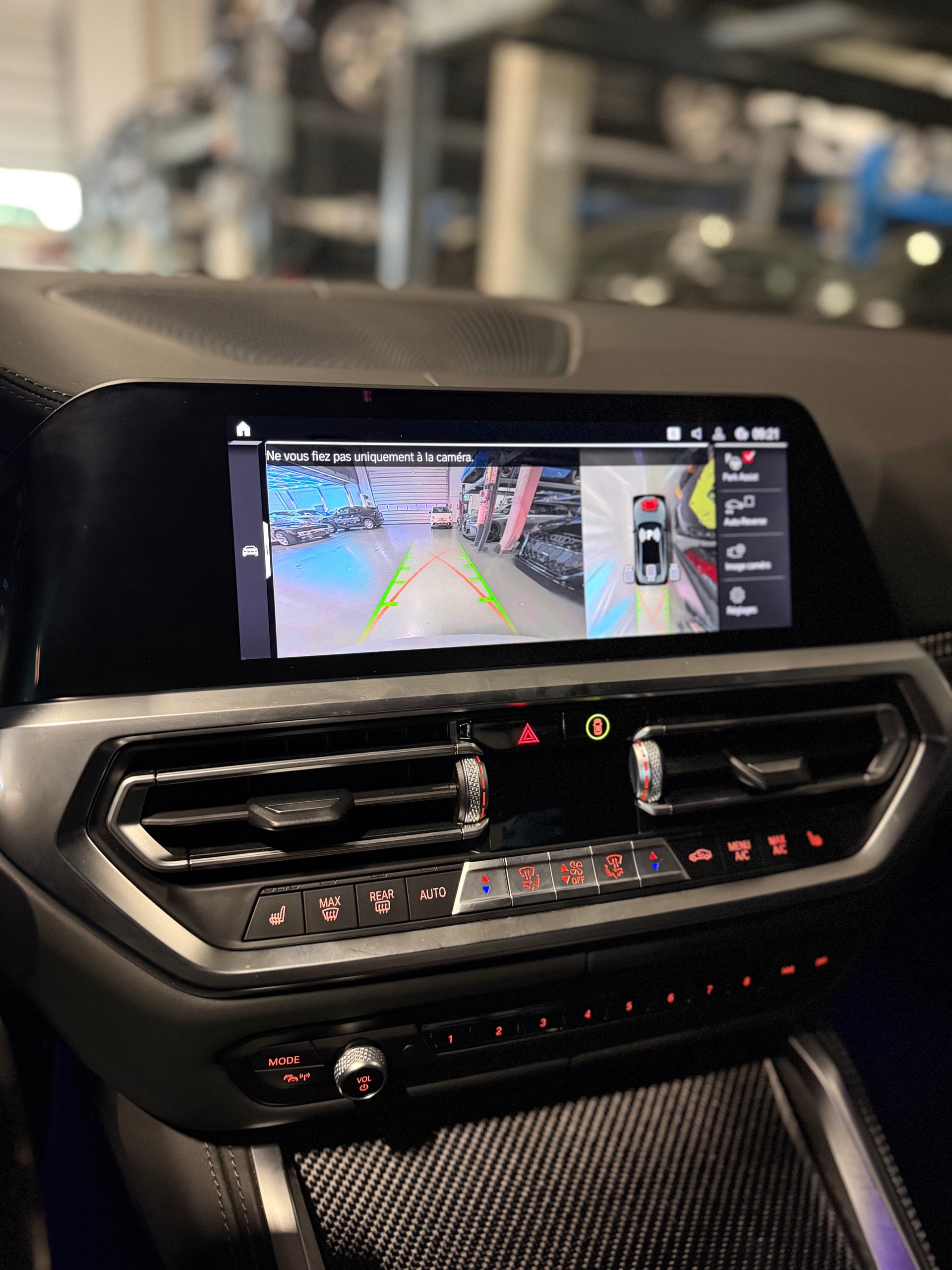 BMW M4 Coupé Competition *Individual - CH VHC*-image-10
