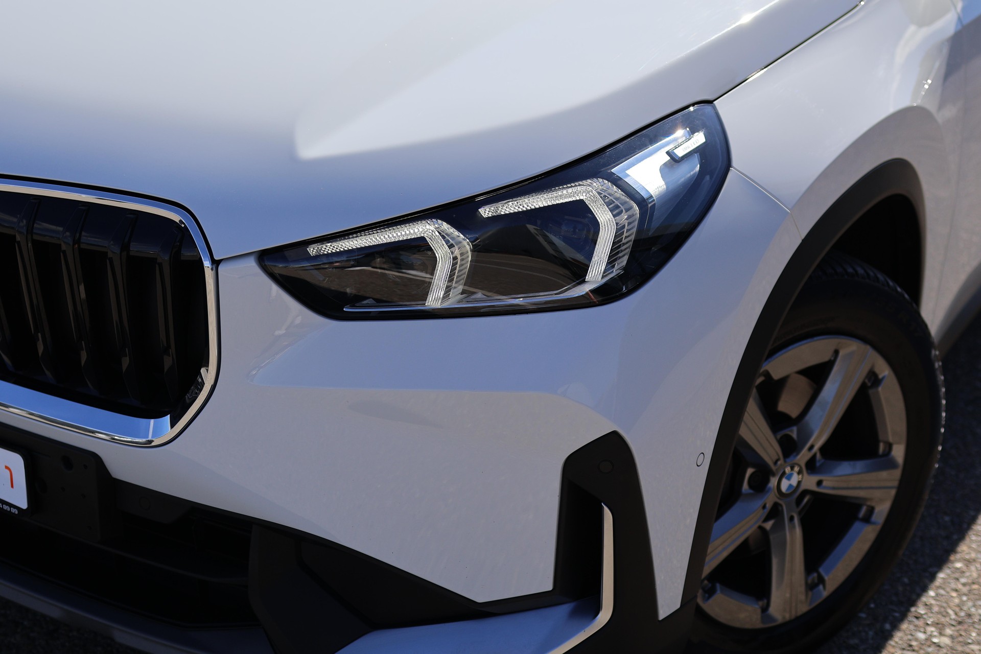 BMW X1 20d xDrive * GARANTIE INKLUSIVE * ANHÄNGERKUPPLUNG * PACK INNOVATION * 360° KAMERA *-showroom-element-1