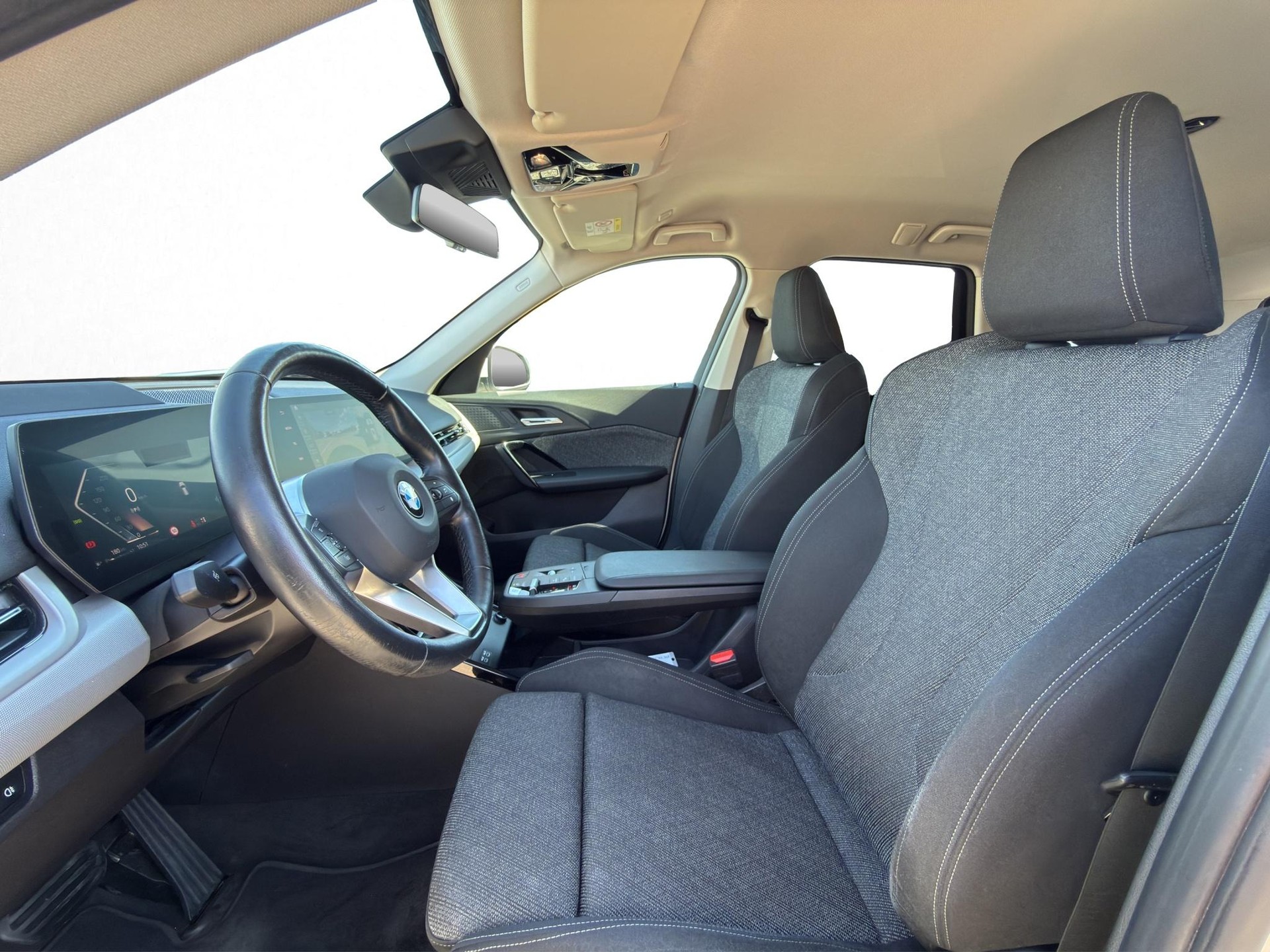 BMW X1 20d xDrive * GARANTIE INKLUSIVE * ANHÄNGERKUPPLUNG * PACK INNOVATION * 360° KAMERA *-image-11