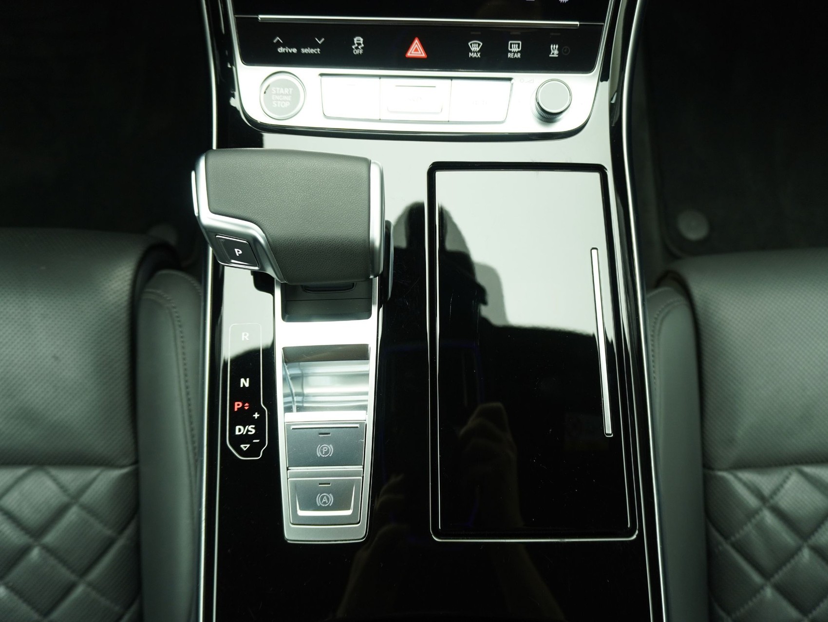 AUDI A8 50 TDI S line quattro T-Tronic **Audi Werksgarantie bis 01/2030**-image-12