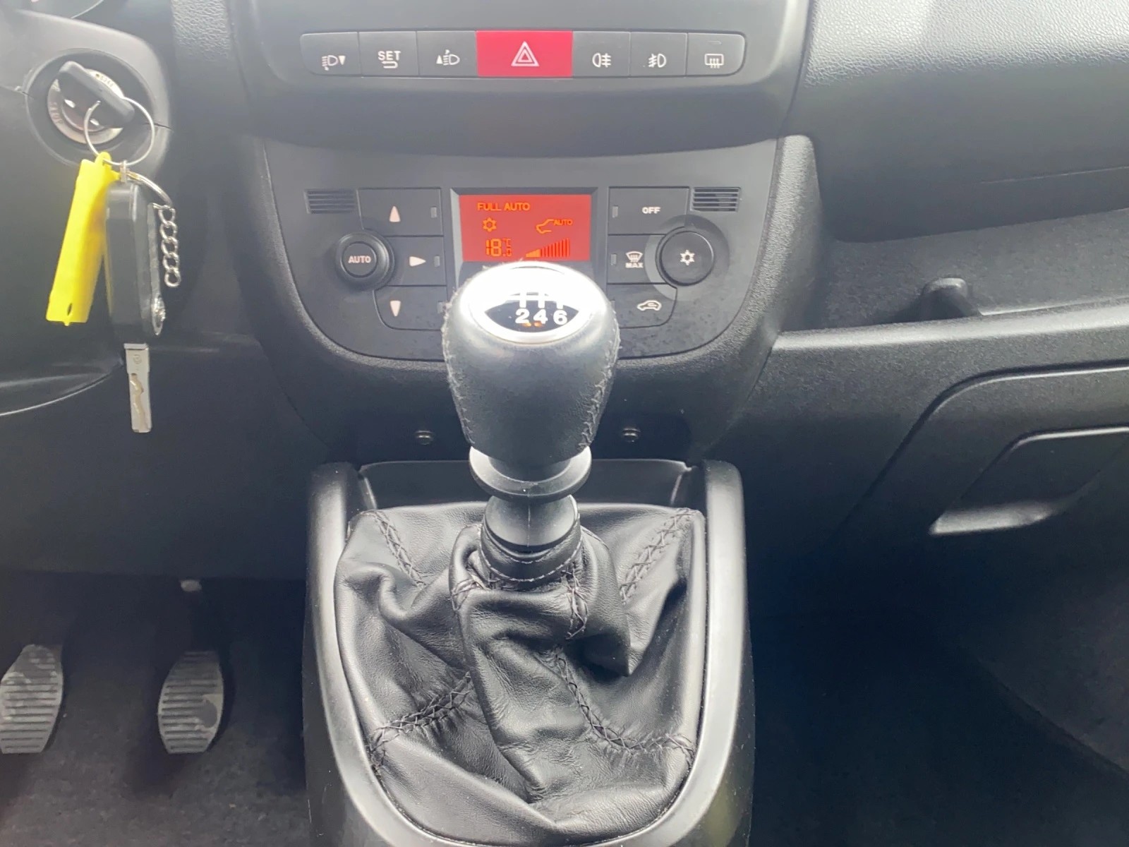 OPEL Combo 1.4 Turbo Cosmo L1H1-image-18