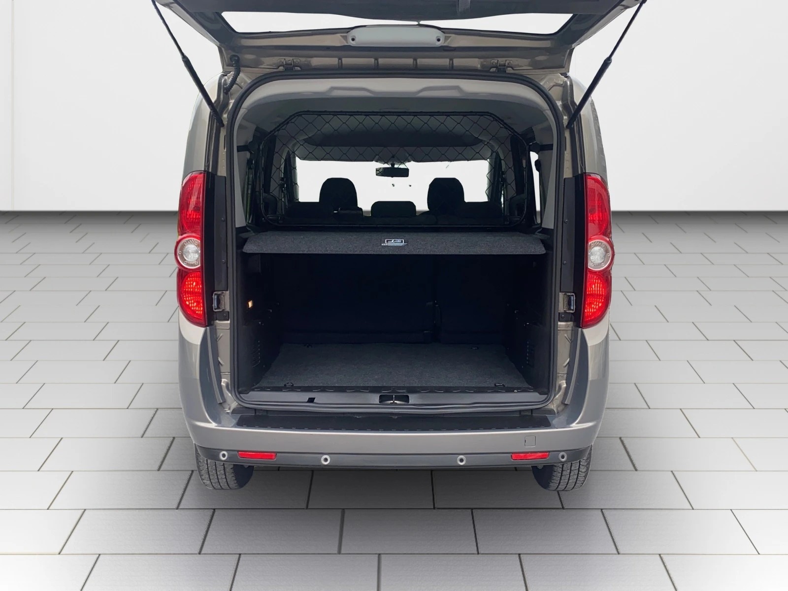 OPEL Combo 1.4 Turbo Cosmo L1H1-image-11
