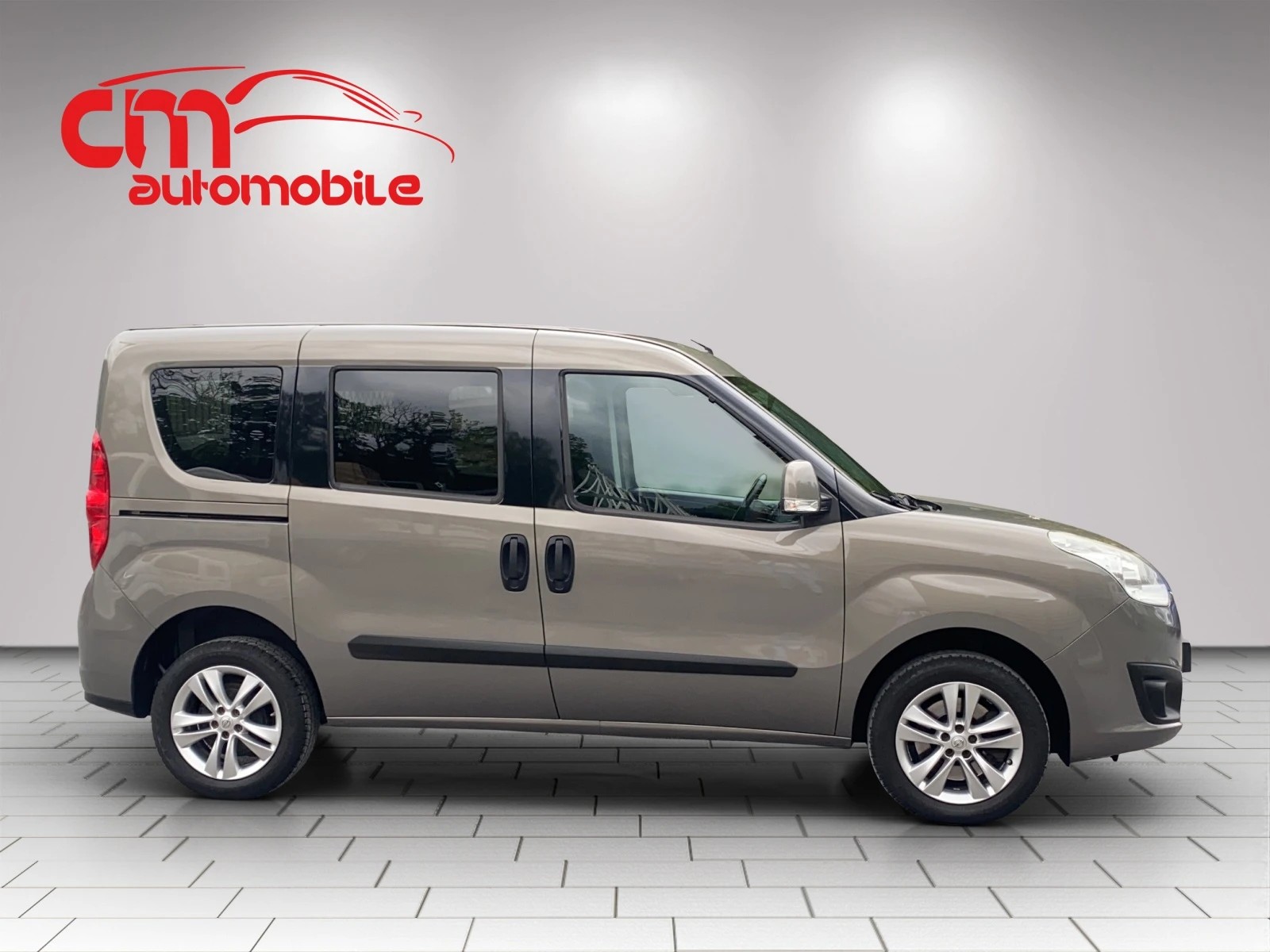 OPEL Combo 1.4 Turbo Cosmo L1H1-showroom-element-3