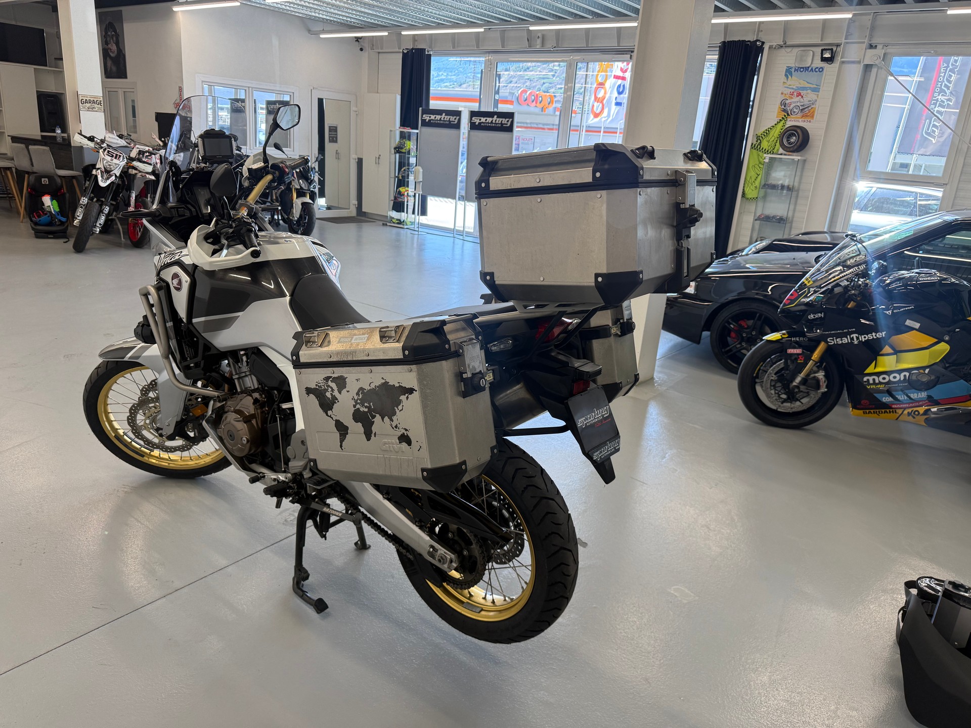 HONDA CRF 1000A Adventure Africa Twin-image-13