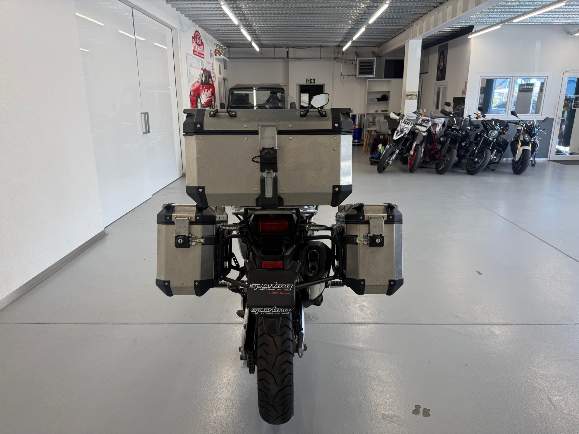 HONDA CRF 1000A Adventure Africa Twin-image-9