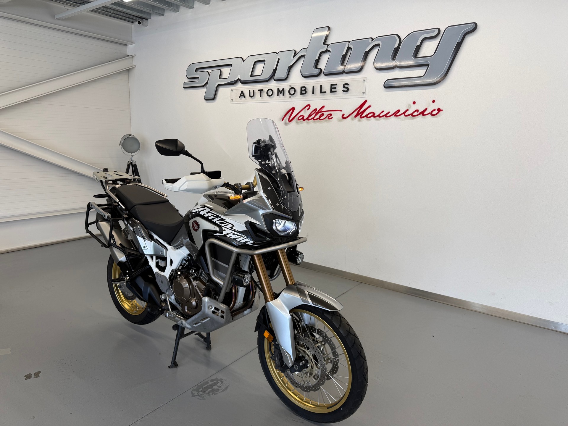 HONDA CRF 1000A Adventure Africa Twin-image-2