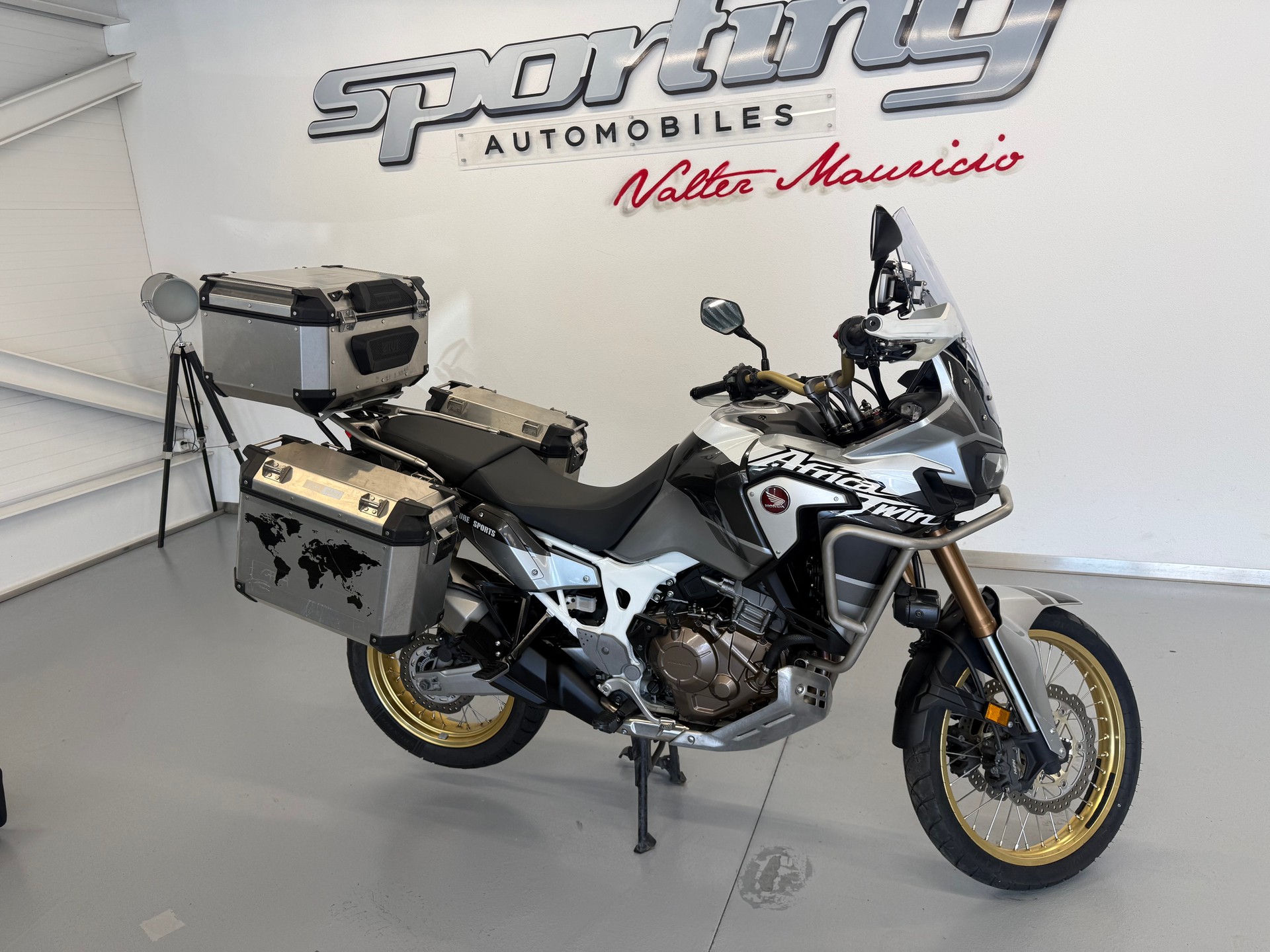 HONDA CRF 1000A Adventure Africa Twin-image-0