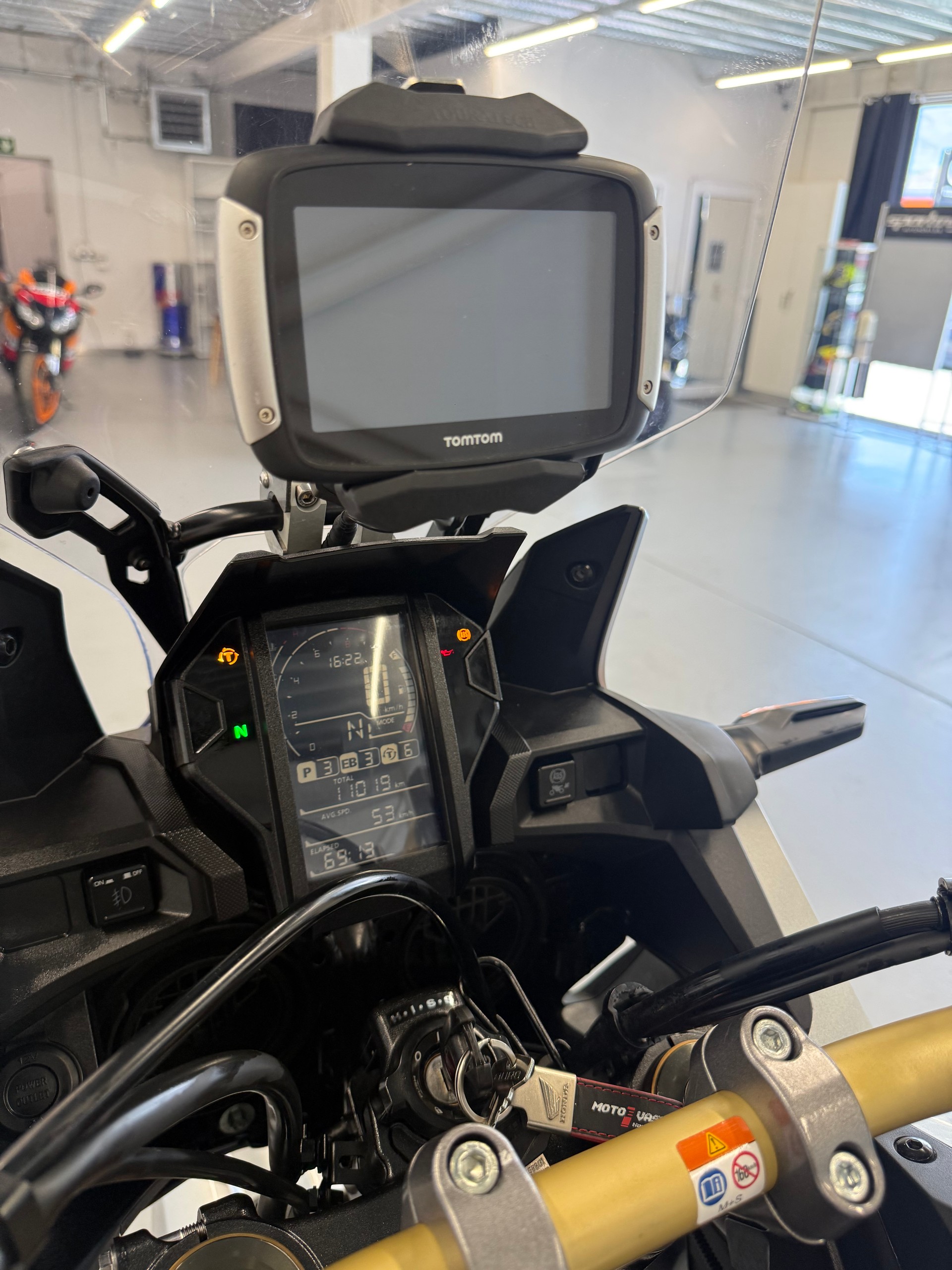 HONDA CRF 1000A Adventure Africa Twin-image-12