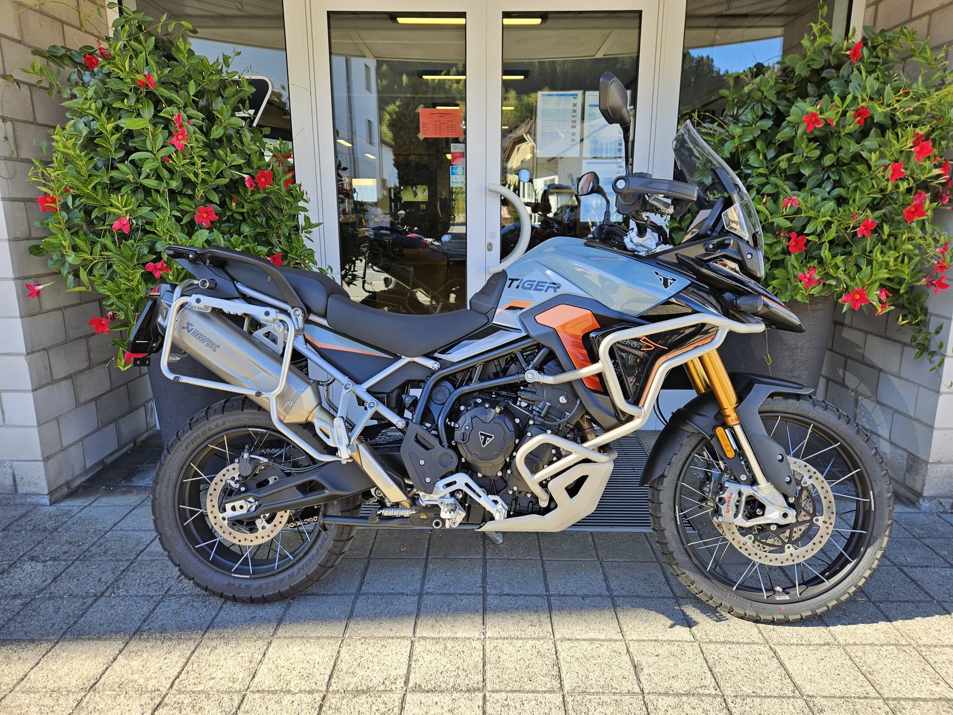 TRIUMPH Tiger 900 Desert Edition-image-1