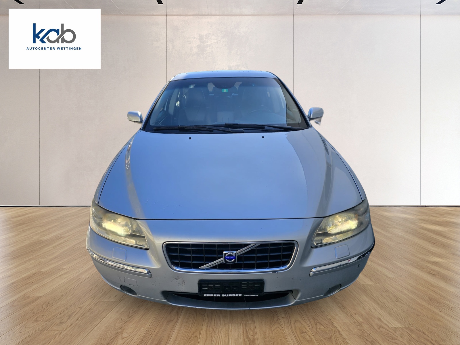 VOLVO S60 2.5T Kinetic-showroom-element-1