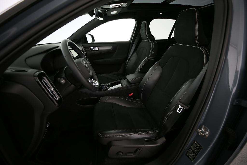 VOLVO XC40 P8 Twin Pro AWD-showroom-element-3