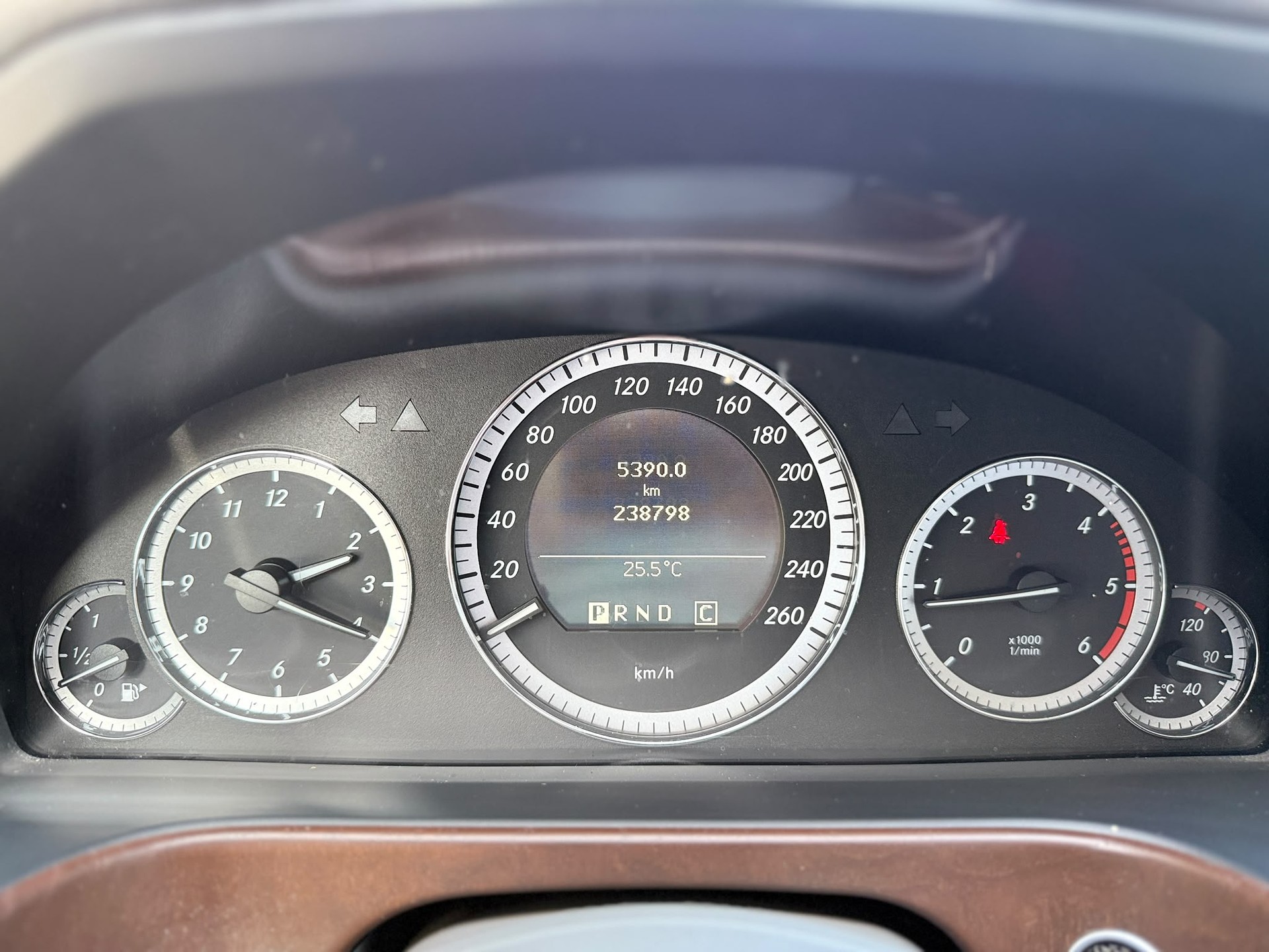 MERCEDES-BENZ E 220 CDI BlueEF My Star Kombi-image-17
