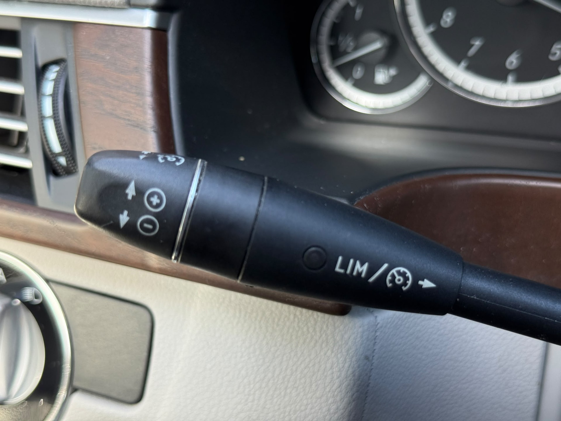 MERCEDES-BENZ E 220 CDI BlueEF My Star Kombi-image-13