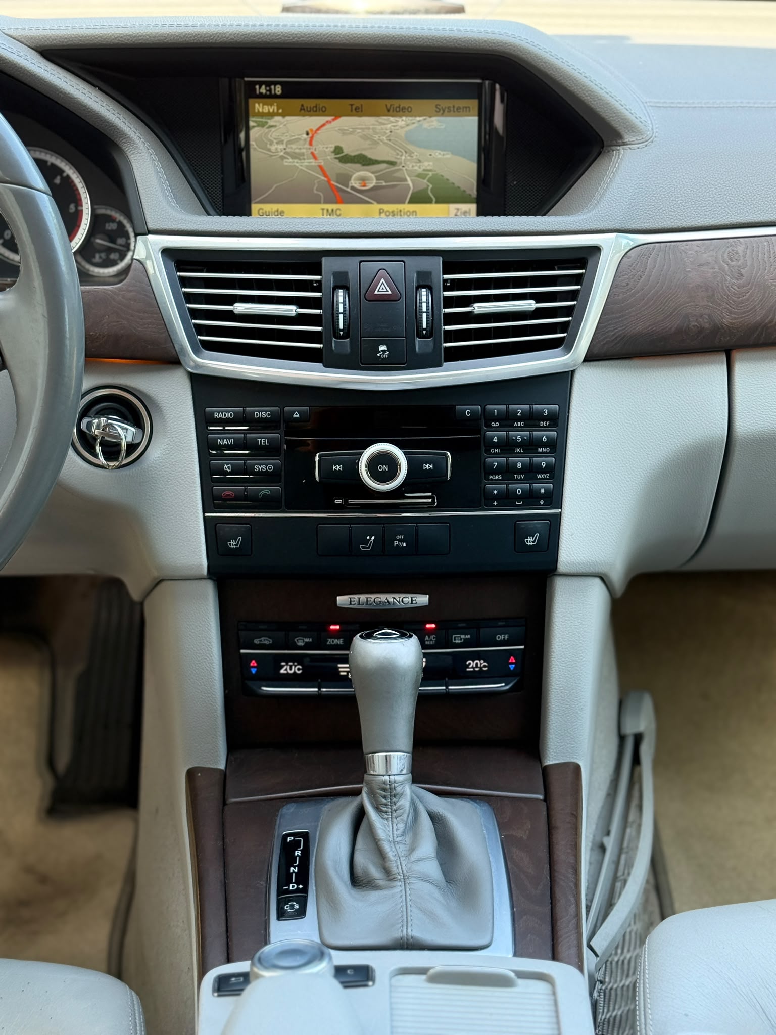 MERCEDES-BENZ E 220 CDI BlueEF My Star Kombi-image-15