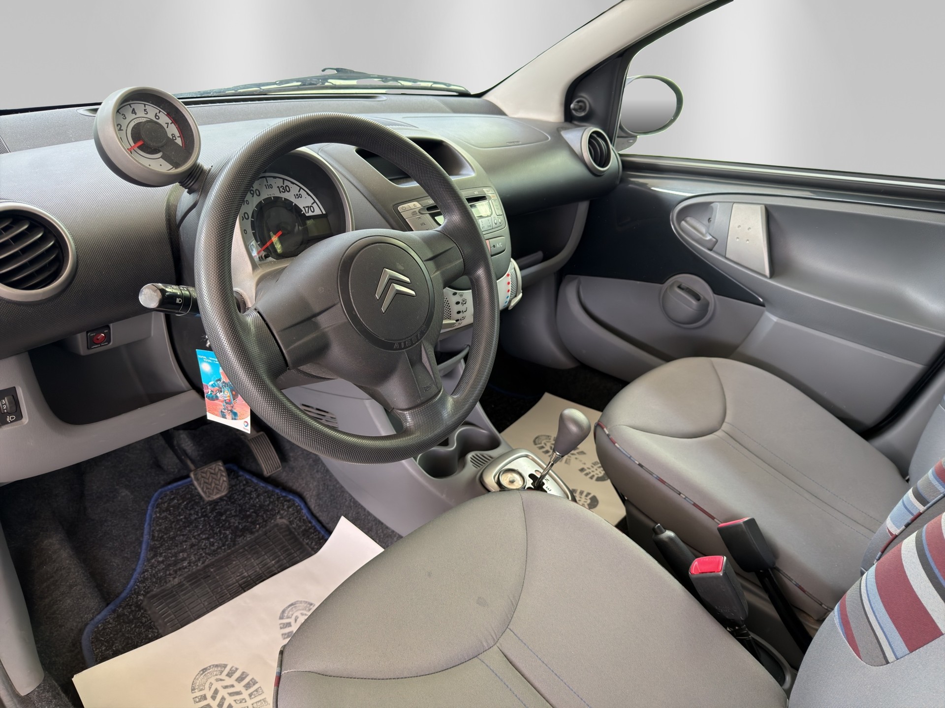 CITROEN C1 1.0i Chic (SX) SensoDrive-image-7