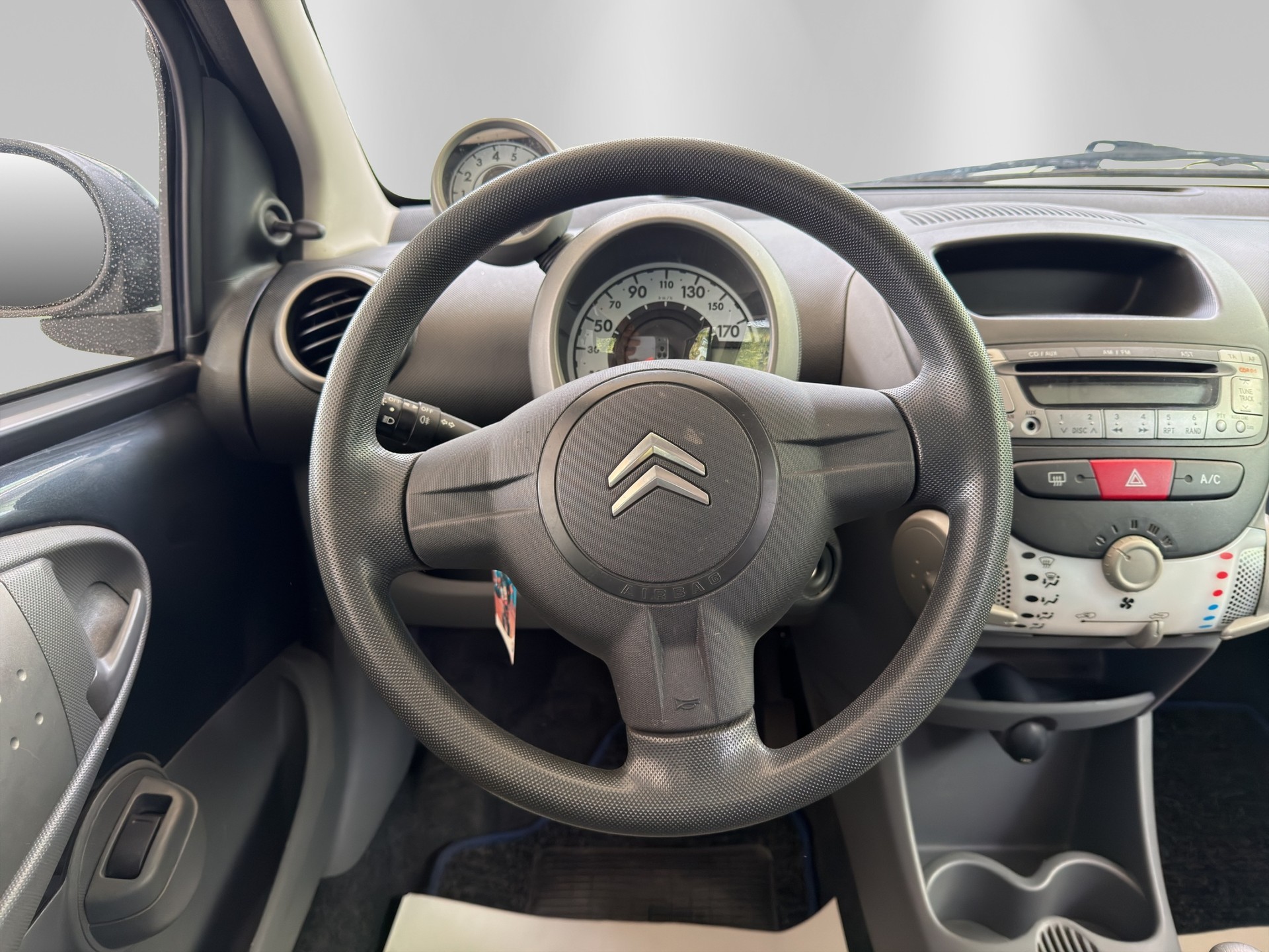 CITROEN C1 1.0i Chic (SX) SensoDrive-image-9