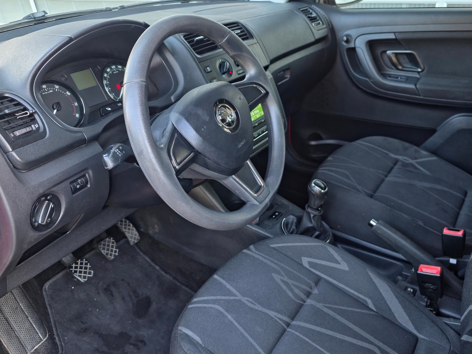 SKODA Fabia 1.2 TSI Ambition Plus-image-12