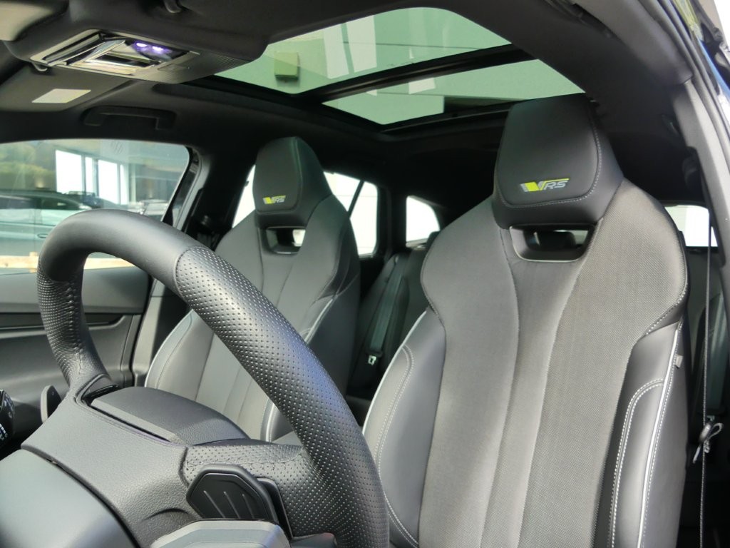SKODA Enyaq 4x4 RS-image-9