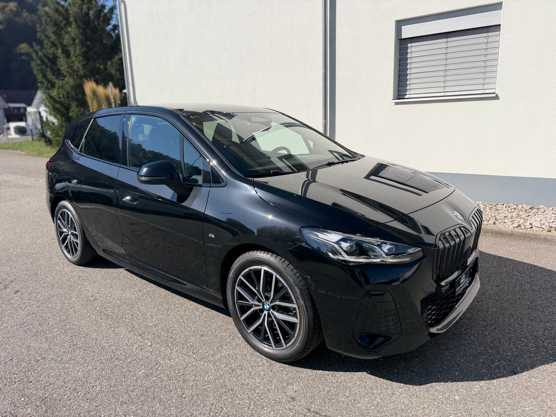 BMW 218d Active Tourer M Sport DKG-showroom-element-2