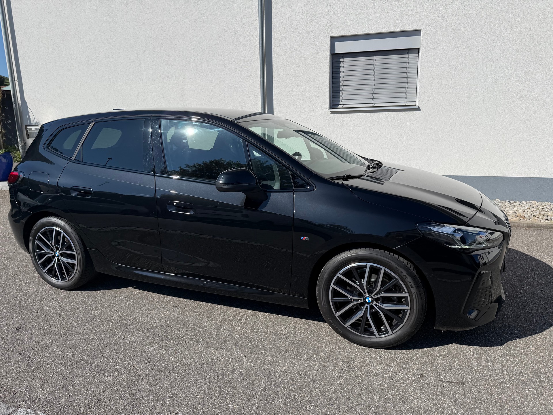 BMW 218d Active Tourer M Sport DKG-showroom-element-3