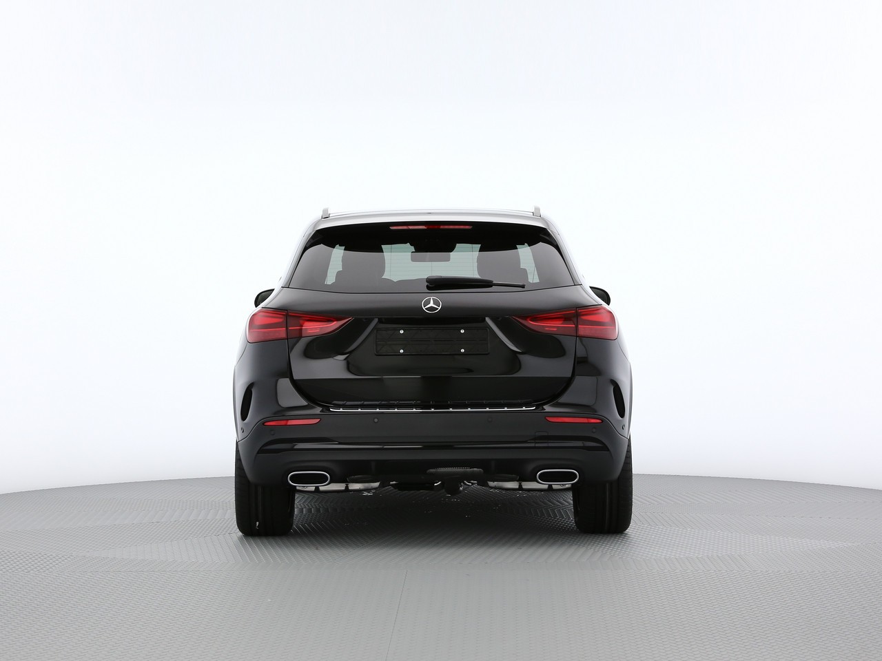 MERCEDES-BENZ GLA 250 4Matic 8G-DCT-showroom-element-3