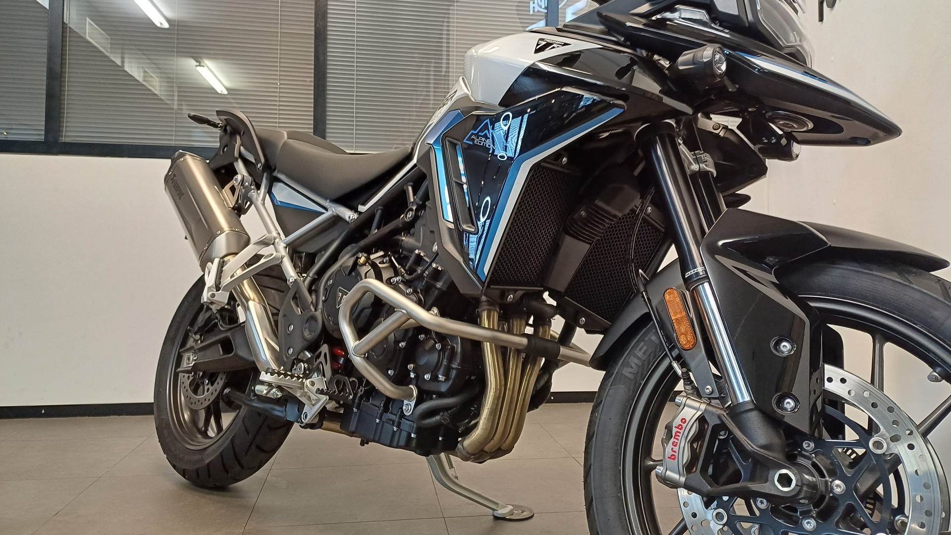 TRIUMPH Triumph Tiger 900 Alpine Edition "Valise latérales offerte"-image-7