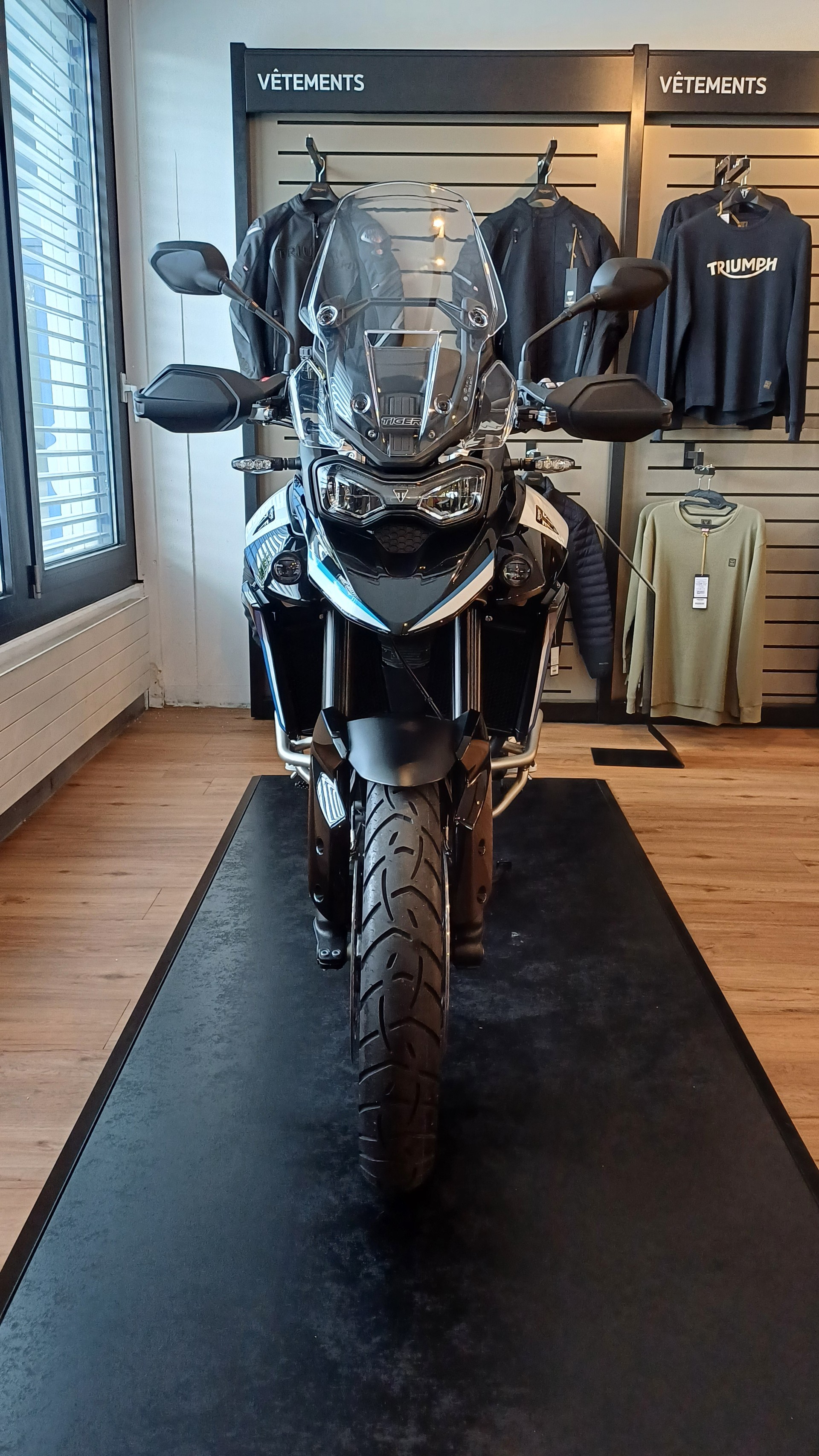 TRIUMPH Triumph Tiger 900 Alpine Edition "Valise latérales offerte"-image-9