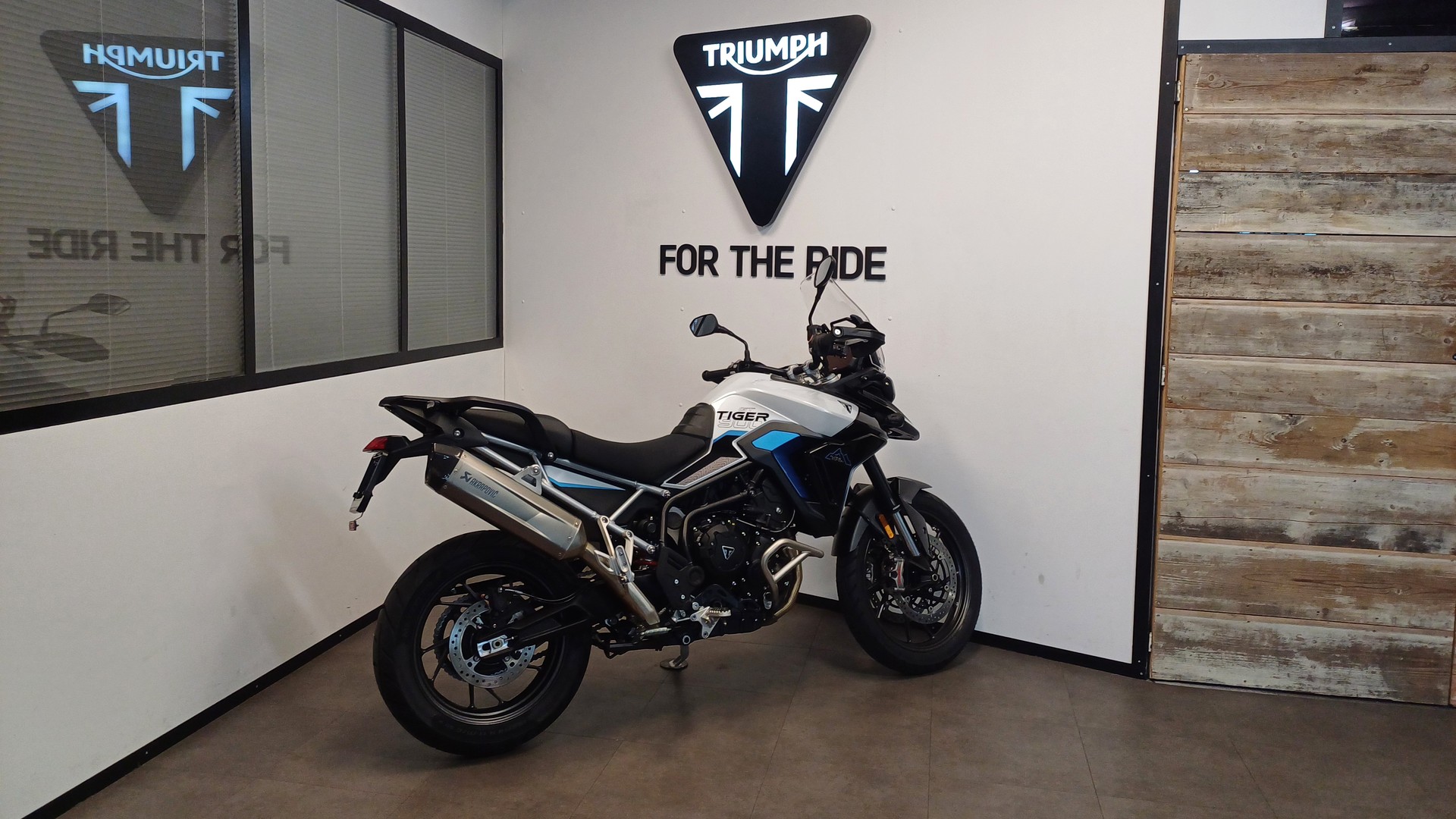 TRIUMPH Triumph Tiger 900 Alpine Edition "Valise latérales offerte"-image-2