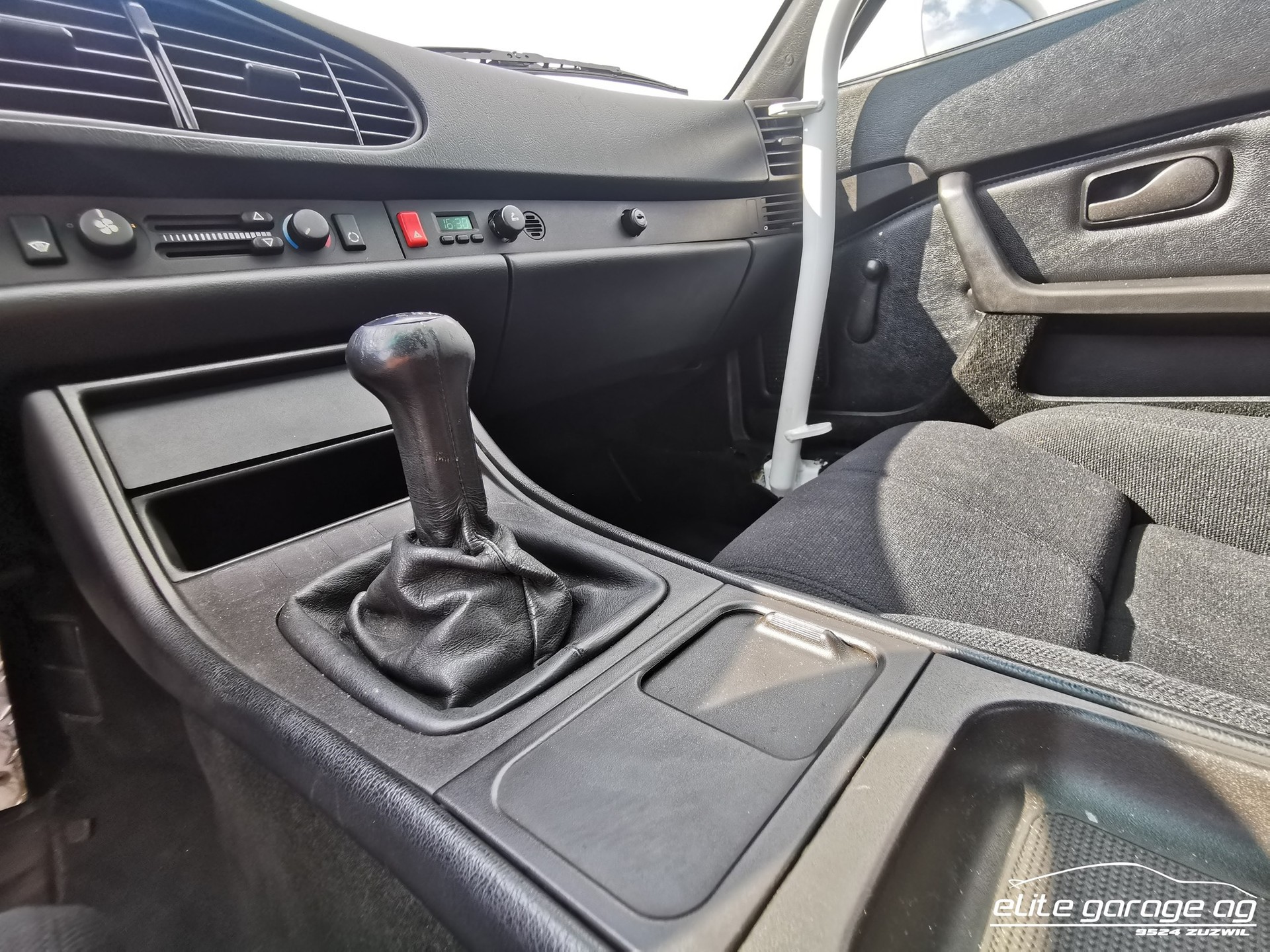 PORSCHE 968 CS-image-14