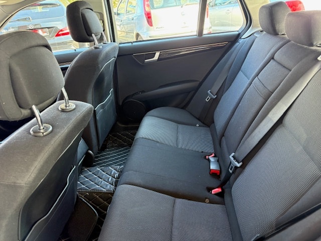 MERCEDES-BENZ C 220 CDI 4Matic 7G-Tronic-image-11