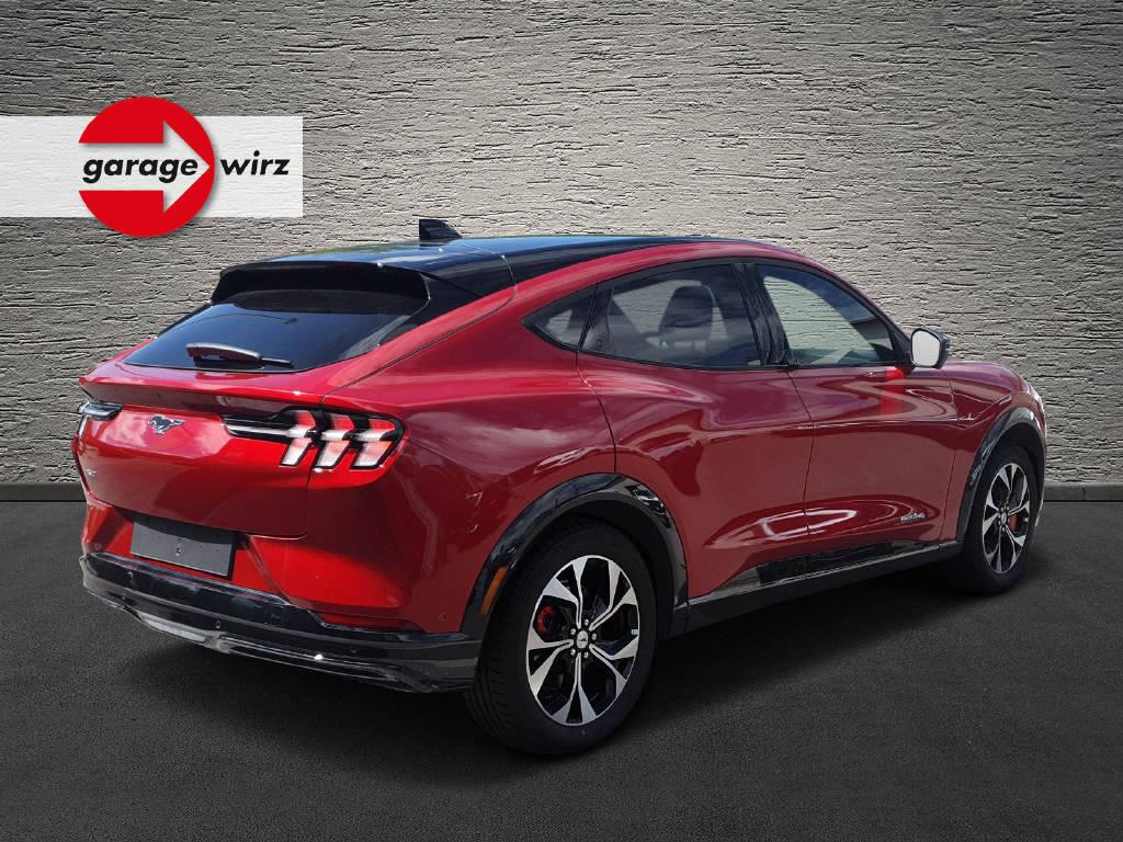 FORD Mustang Mach-E Extended AWD-showroom-element-1